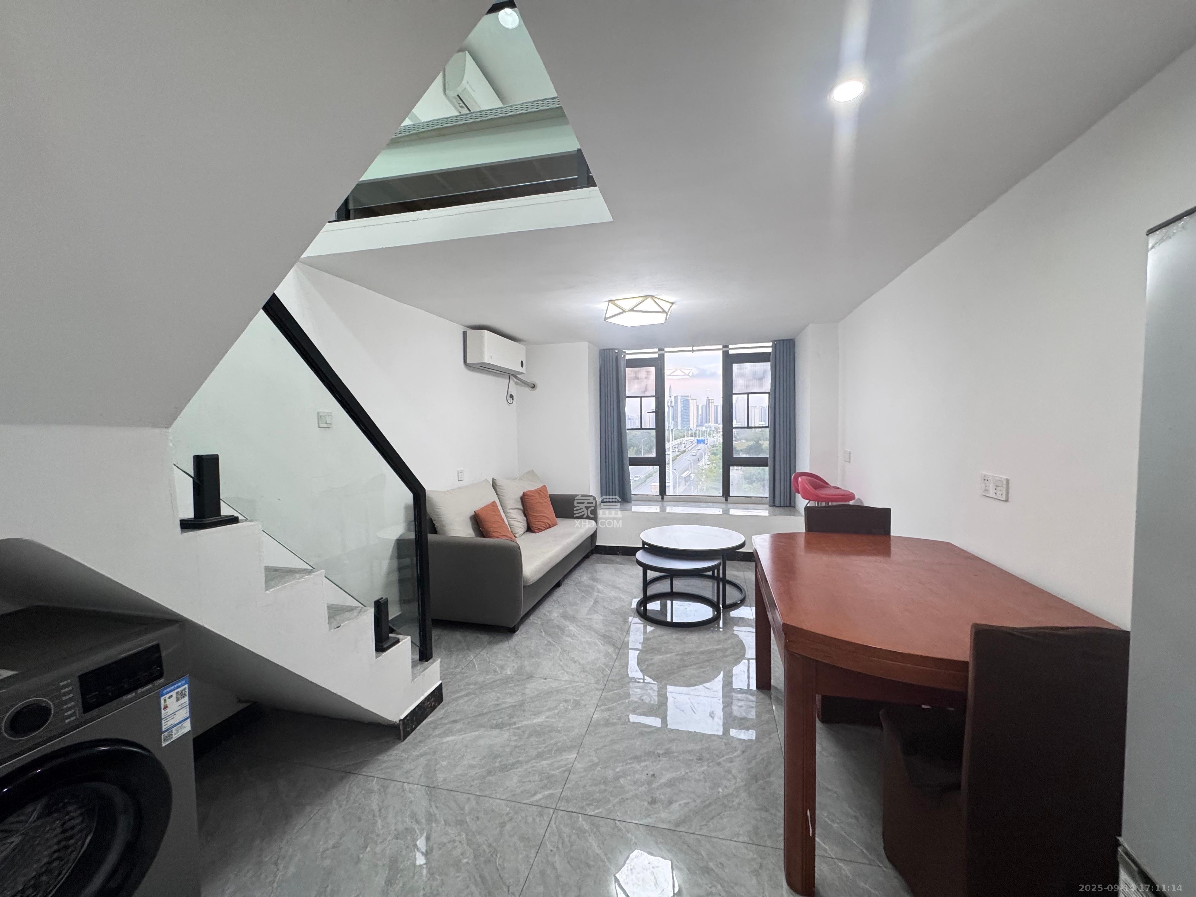 中国铁建京师璟台 1室1厅1卫 1600.0元/月 中国铁建京师璟台 1室1厅1卫 1600.0元/月室内图