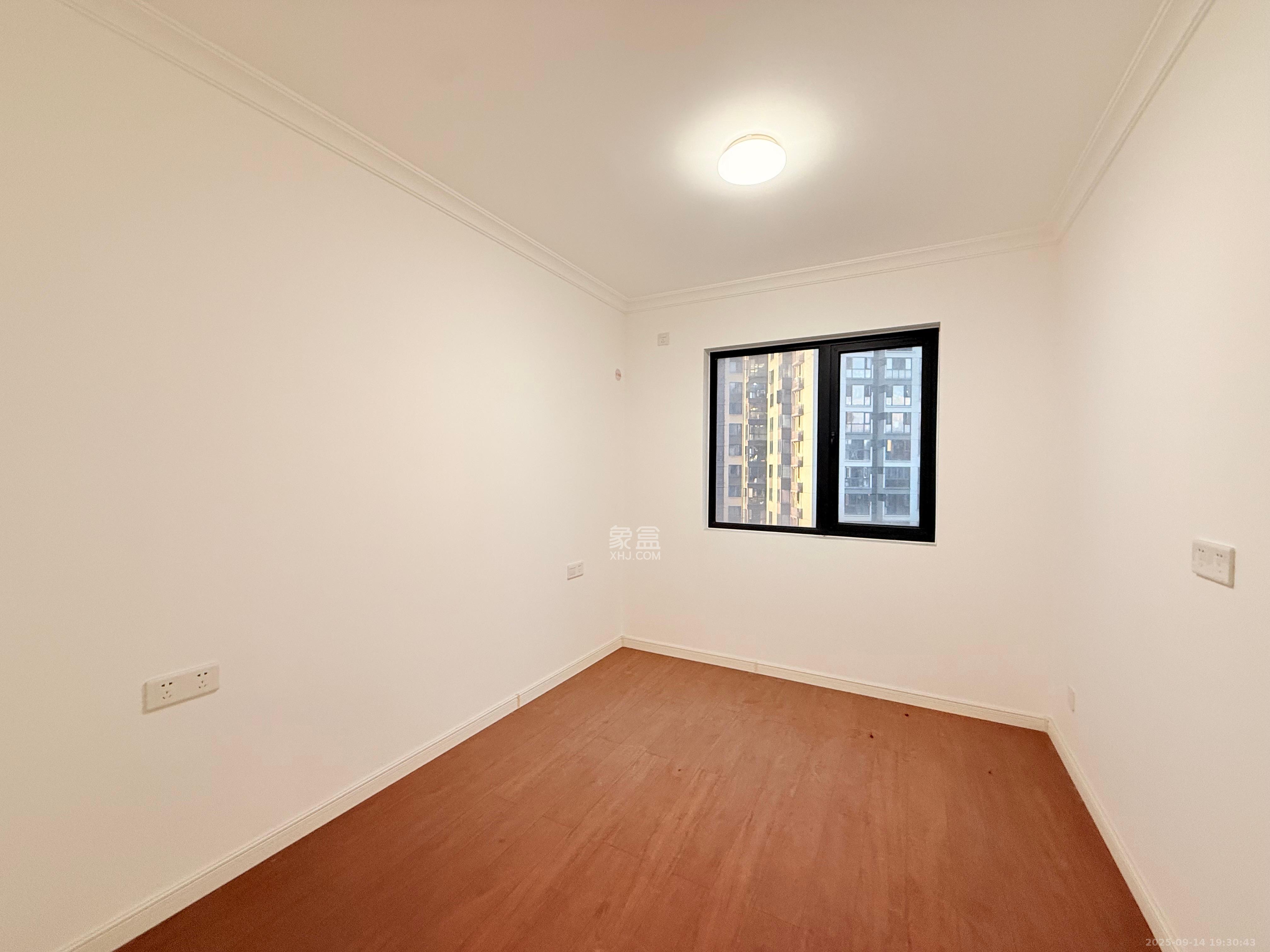 万科魅力之城观澜里 4室2厅2卫 5000.0元/月 万科魅力之城观澜里 4室2厅2卫 5000.0元/月室内图