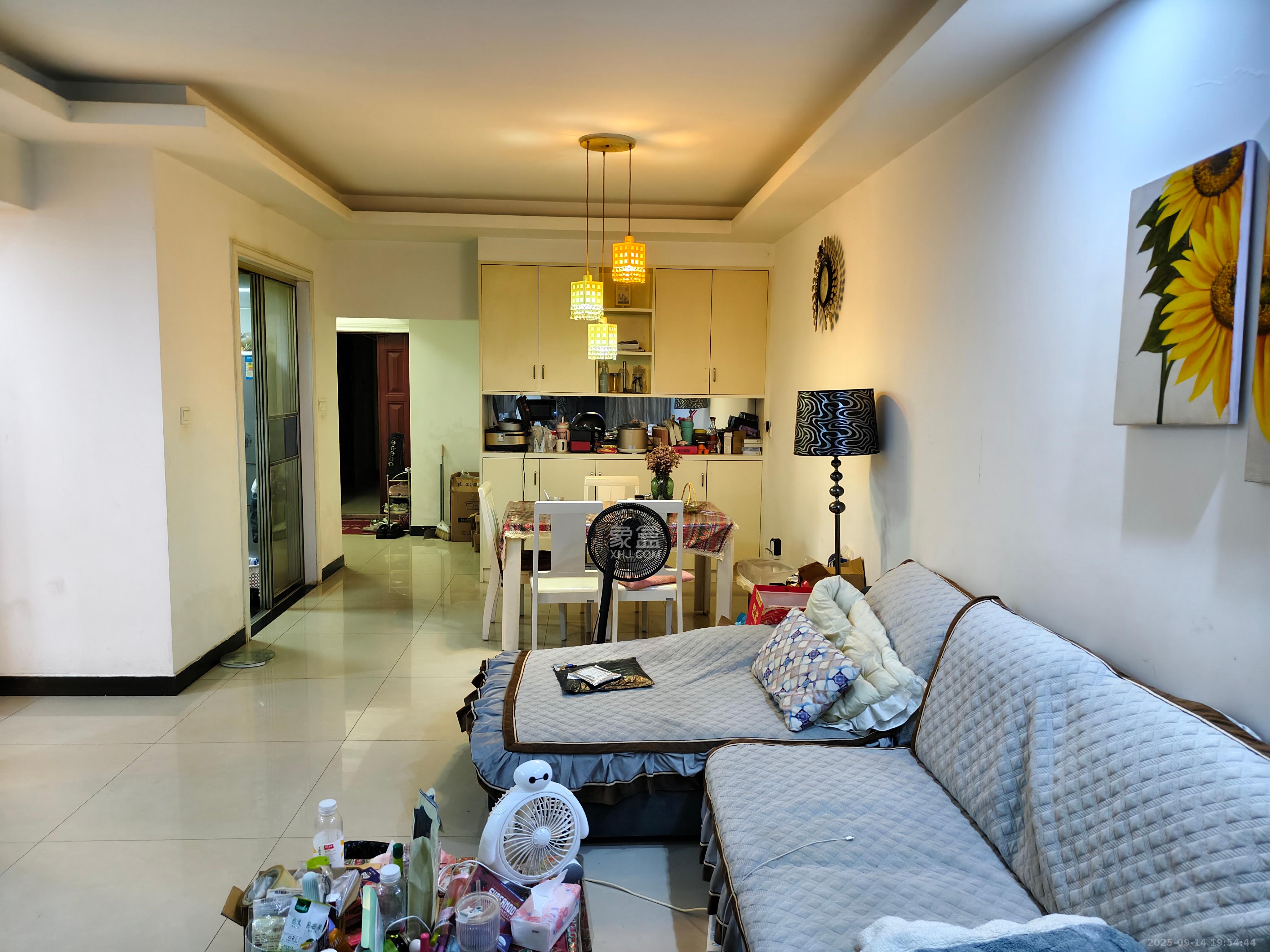 兴威帕克水岸 3室2厅1卫 2200.0元/月 兴威帕克水岸 3室2厅1卫 2200.0元/月室内图