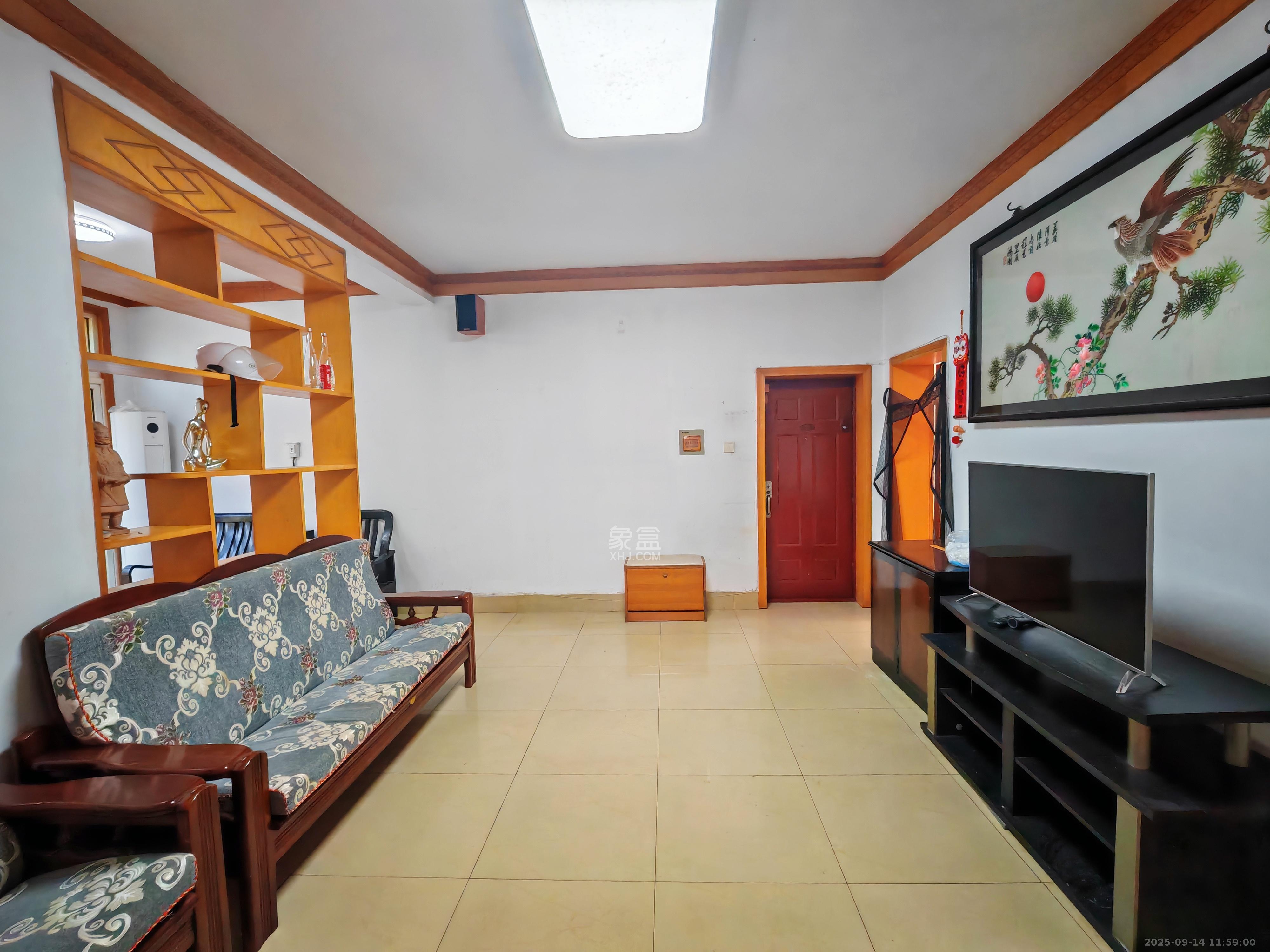 广济桥商务厅宿舍 3室1厅1卫 2300.0元/月 广济桥商务厅宿舍 3室1厅1卫 2300.0元/月室内图