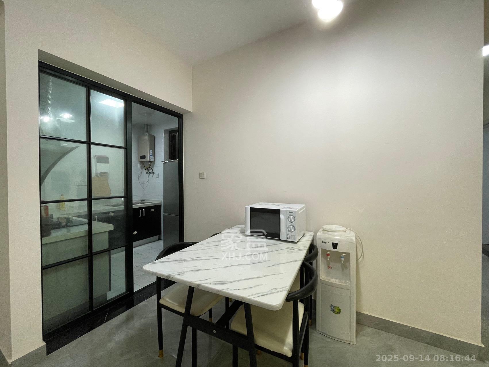 保利大都汇一期、二期 3室2厅2卫 3100.0元/月 保利大都汇一期、二期 3室2厅2卫 3100.0元/月室内图