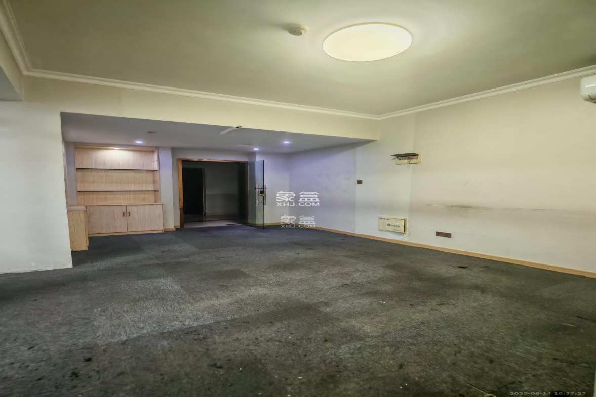 阳光锦城 1室1厅1卫 1300.0元/月 阳光锦城 1室1厅1卫 1300.0元/月室内图