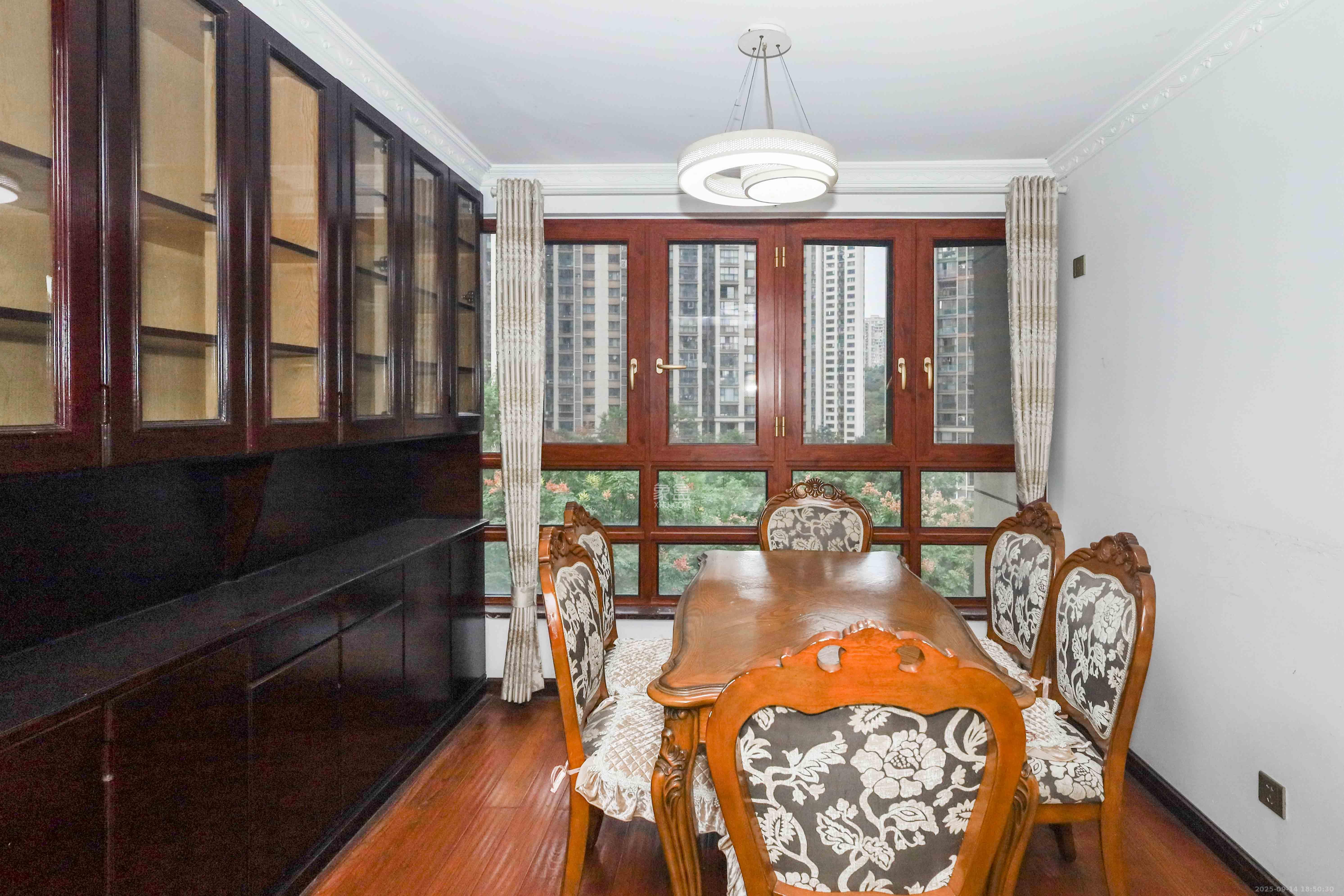 和泓梅溪四季 4室2厅2卫 180.0万 和泓梅溪四季 4室2厅2卫 180.0万其他