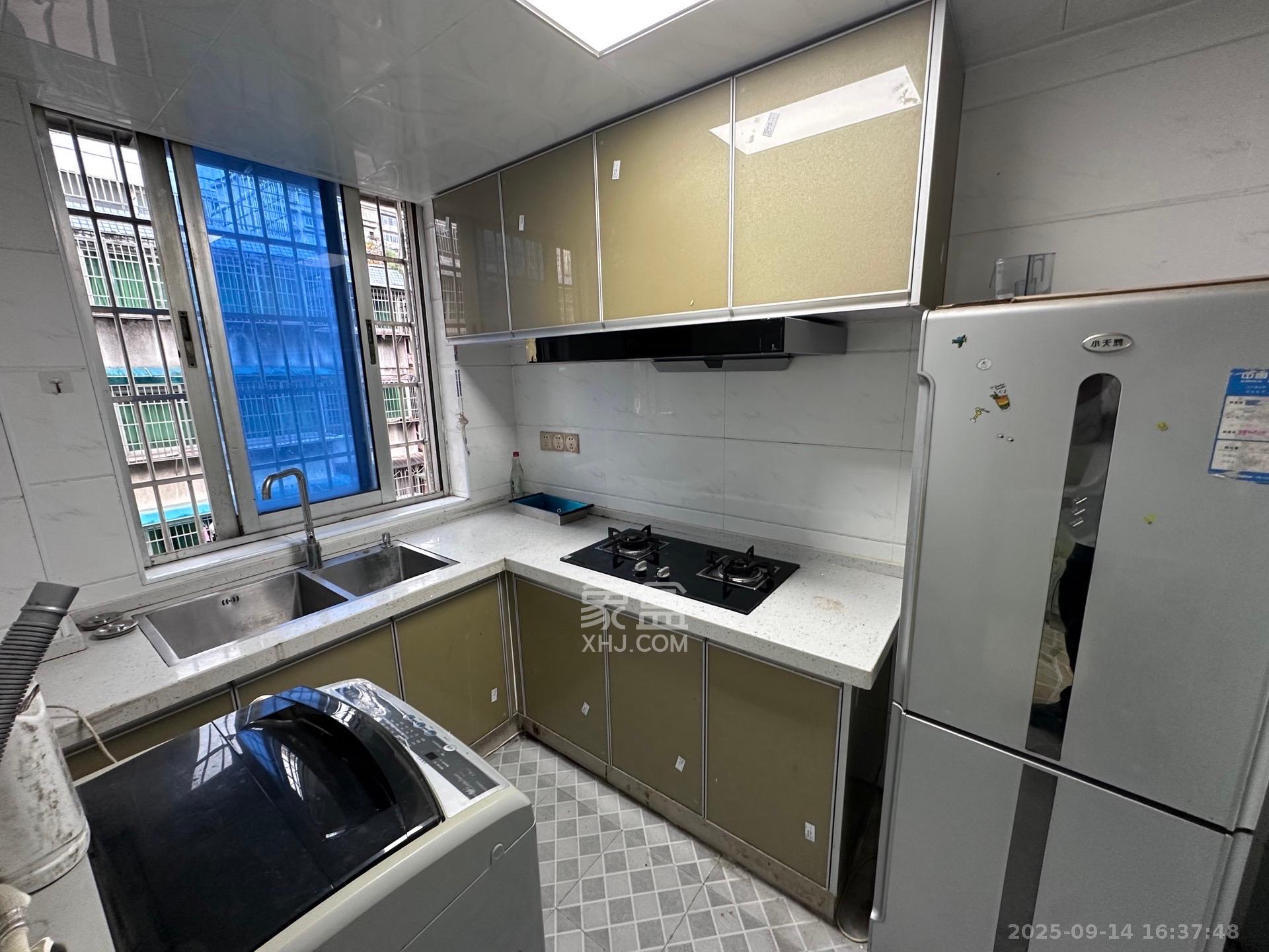 南建公寓 1室2厅2卫 1800.0元/月 南建公寓 1室2厅2卫 1800.0元/月室内图