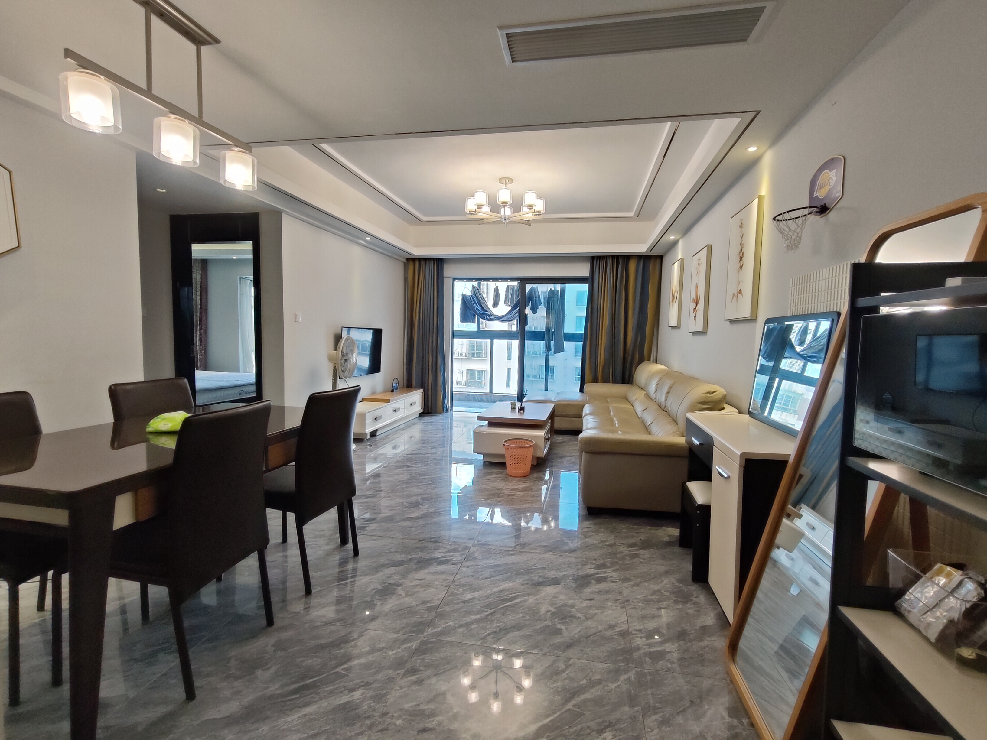 宇建国贸城  2室2厅1卫    3800.0元/月