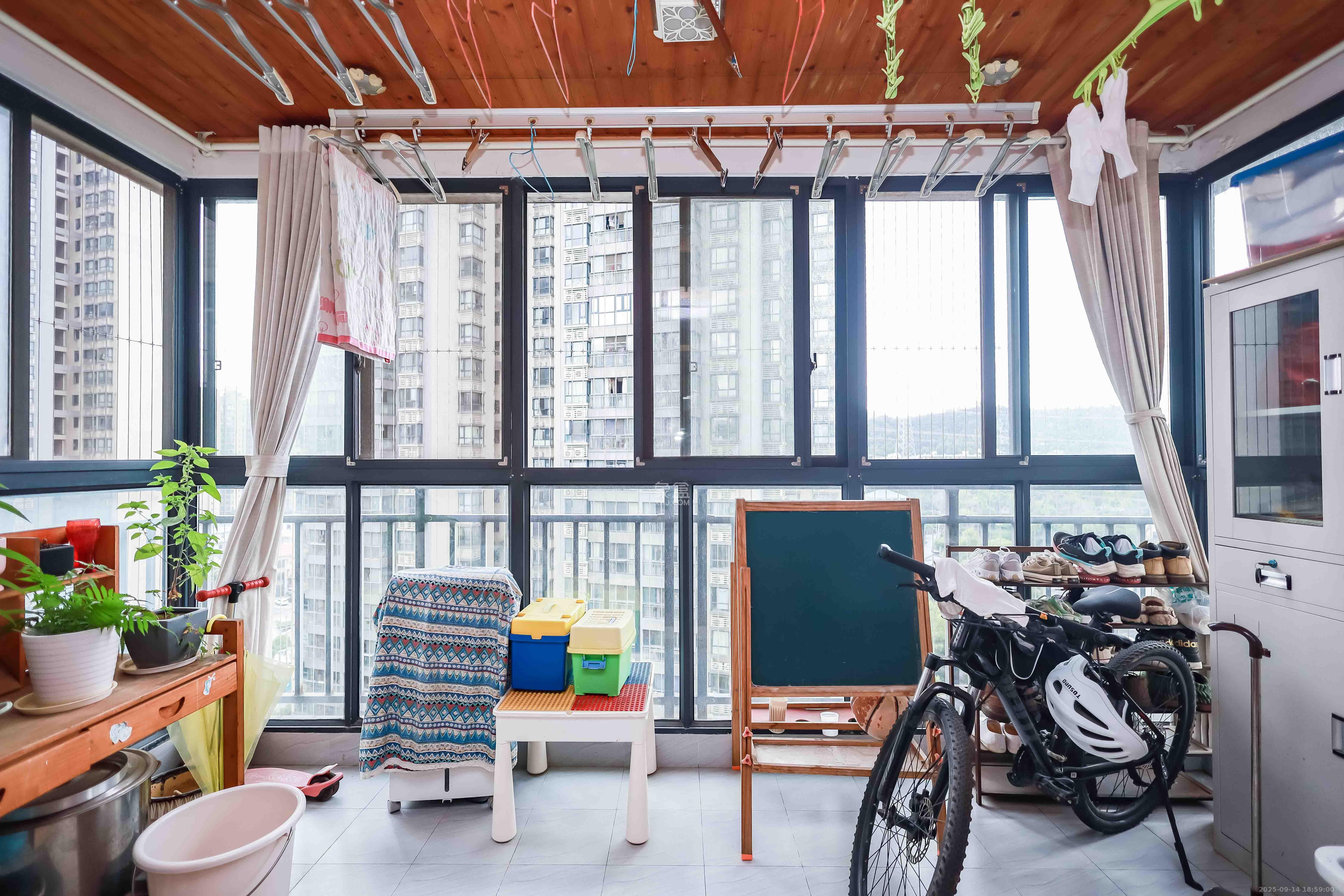 莱茵城 3室2厅2卫 92.8万 莱茵城 3室2厅2卫 92.8万阳台