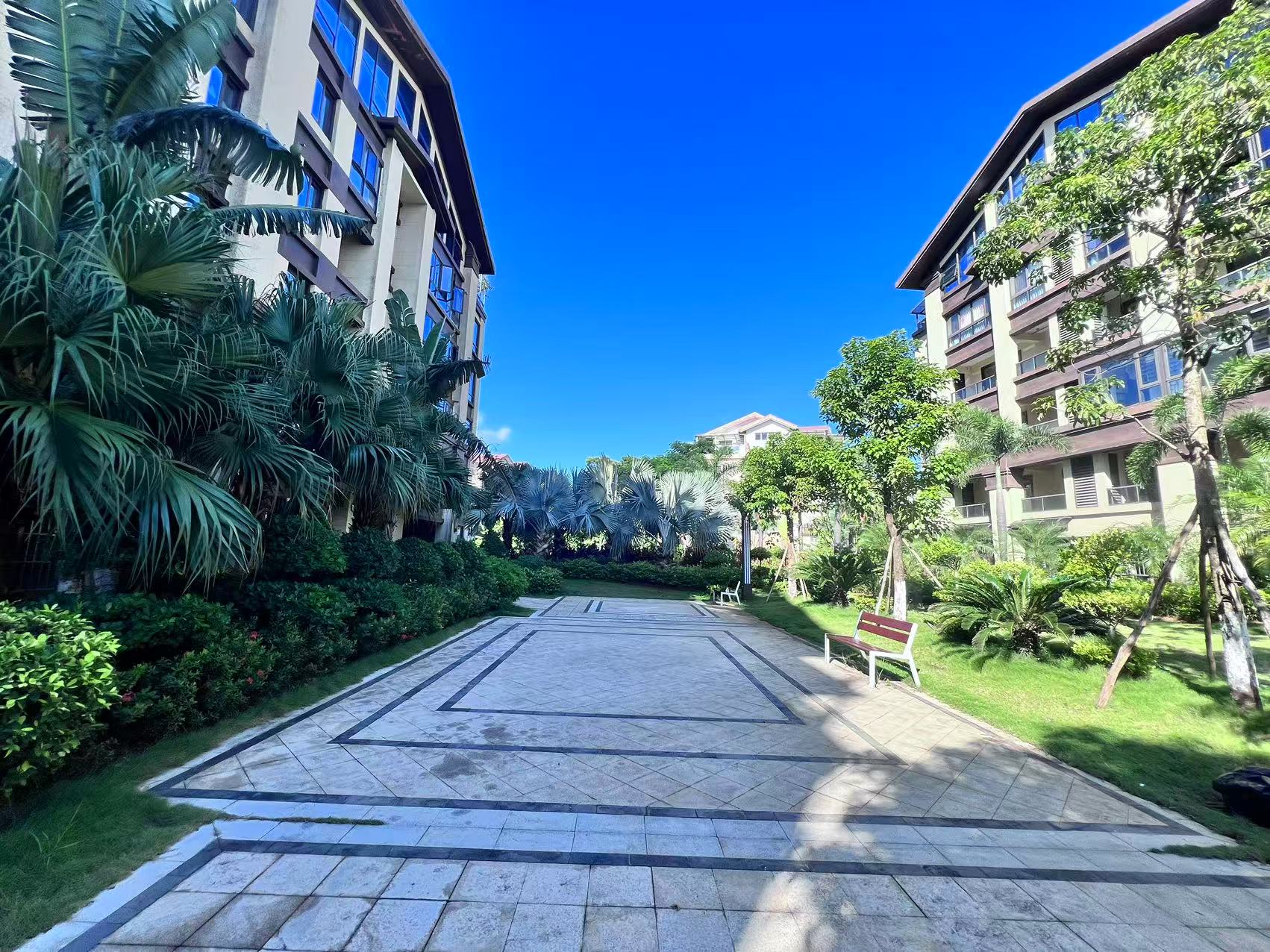 天上人间  3室2厅2卫    190.0万 天上人间  3室2厅2卫    190.0万小区图