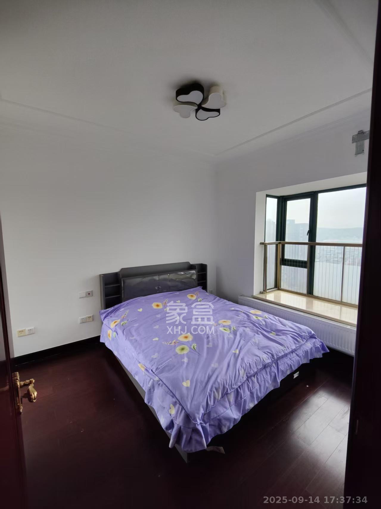 恒大城  3室2厅1卫    2000.0元/月户型图