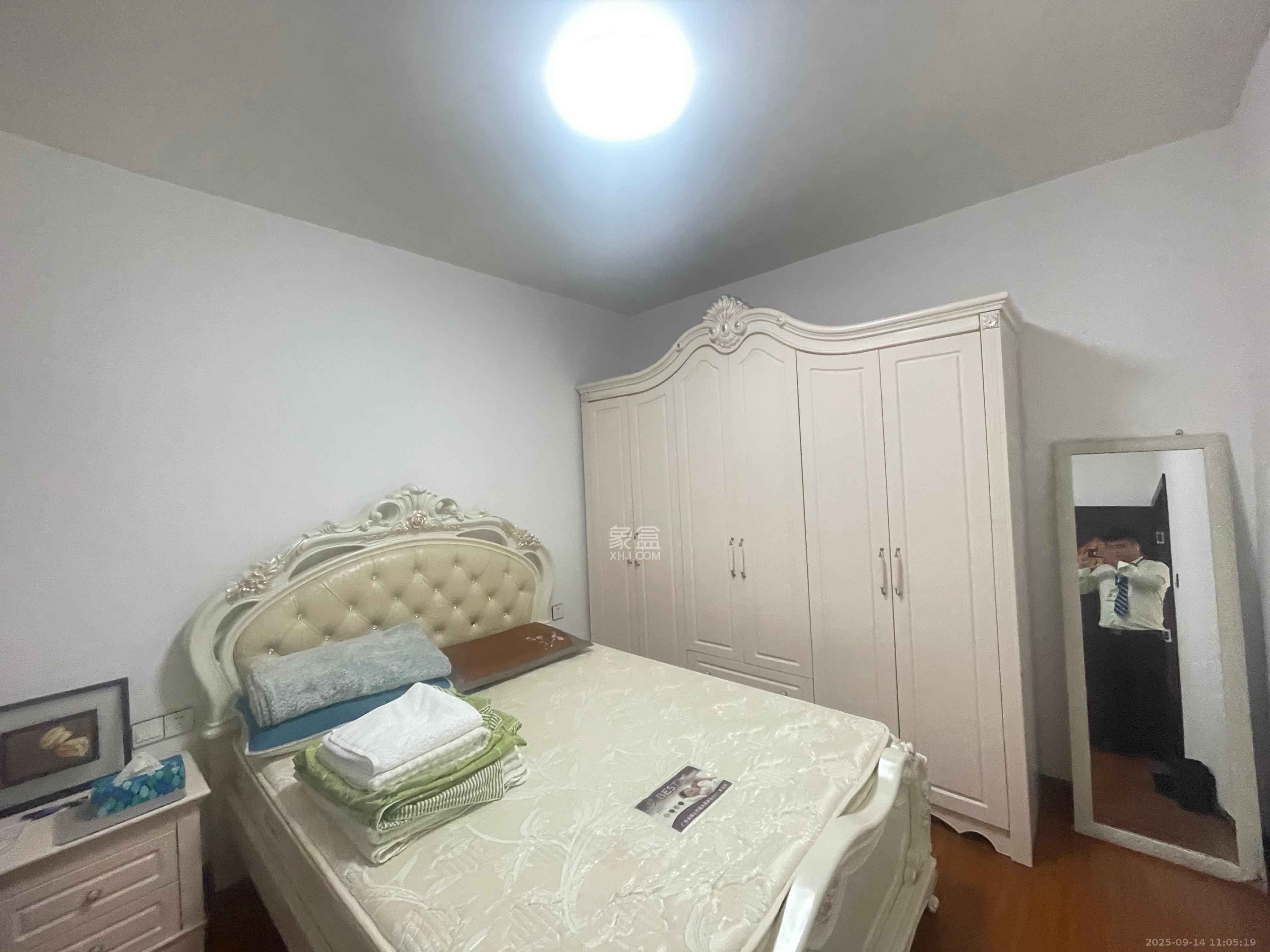 公园9号 3室2厅2卫 3800.0元/月 公园9号 3室2厅2卫 3800.0元/月室内图