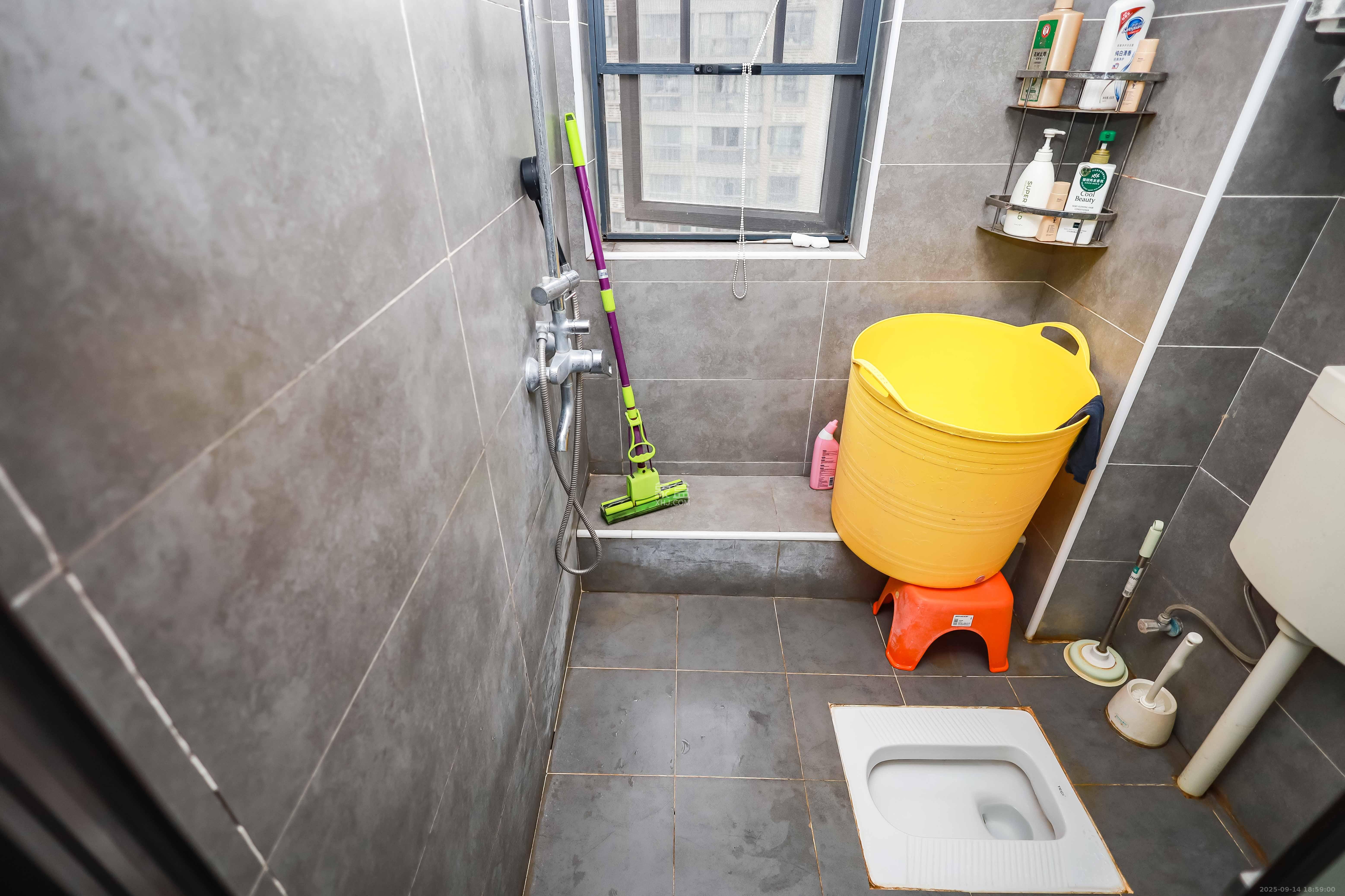 莱茵城 3室2厅2卫 92.8万 莱茵城 3室2厅2卫 92.8万卫生间