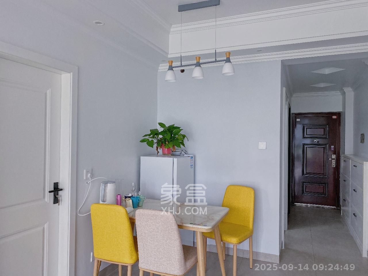 金轮星光名座  2室2厅1卫    2100.0元/月 金轮星光名座  2室2厅1卫    2100.0元/月室内图