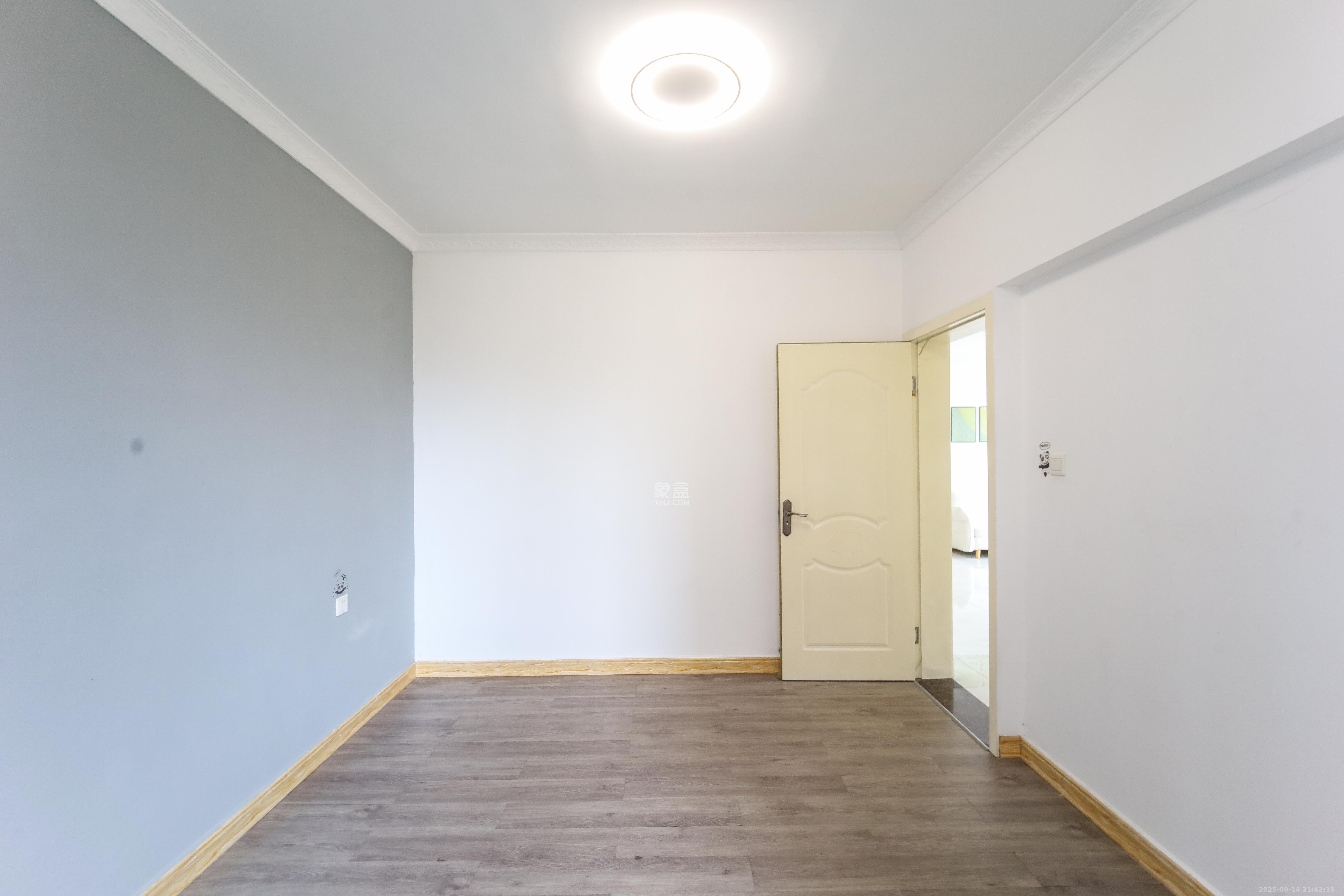 天下一家 2室2厅1卫 72.0万 天下一家 2室2厅1卫 72.0万卧室