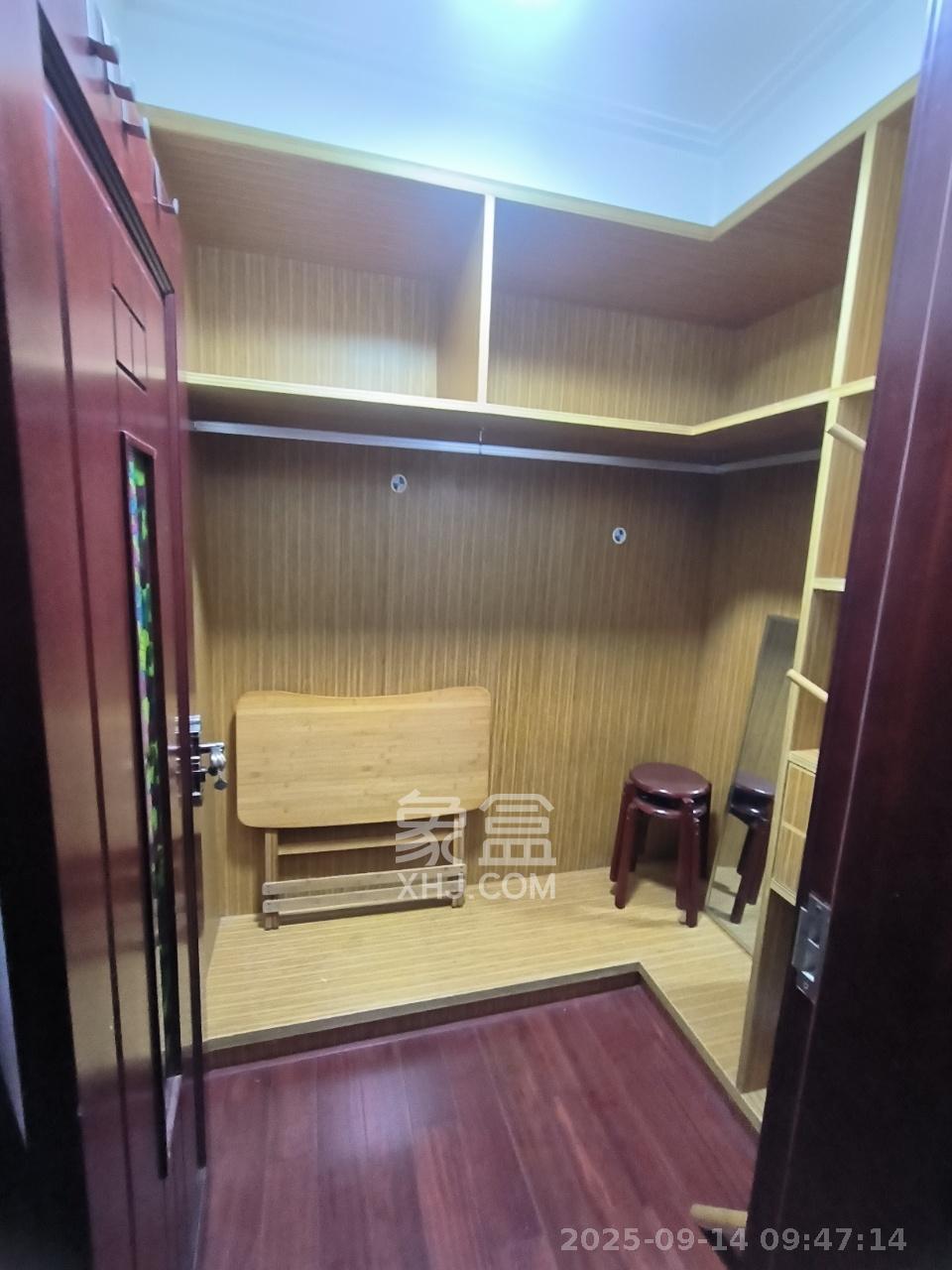 恒盛世家 4室2厅2卫 2800.0元/月 恒盛世家 4室2厅2卫 2800.0元/月室内图