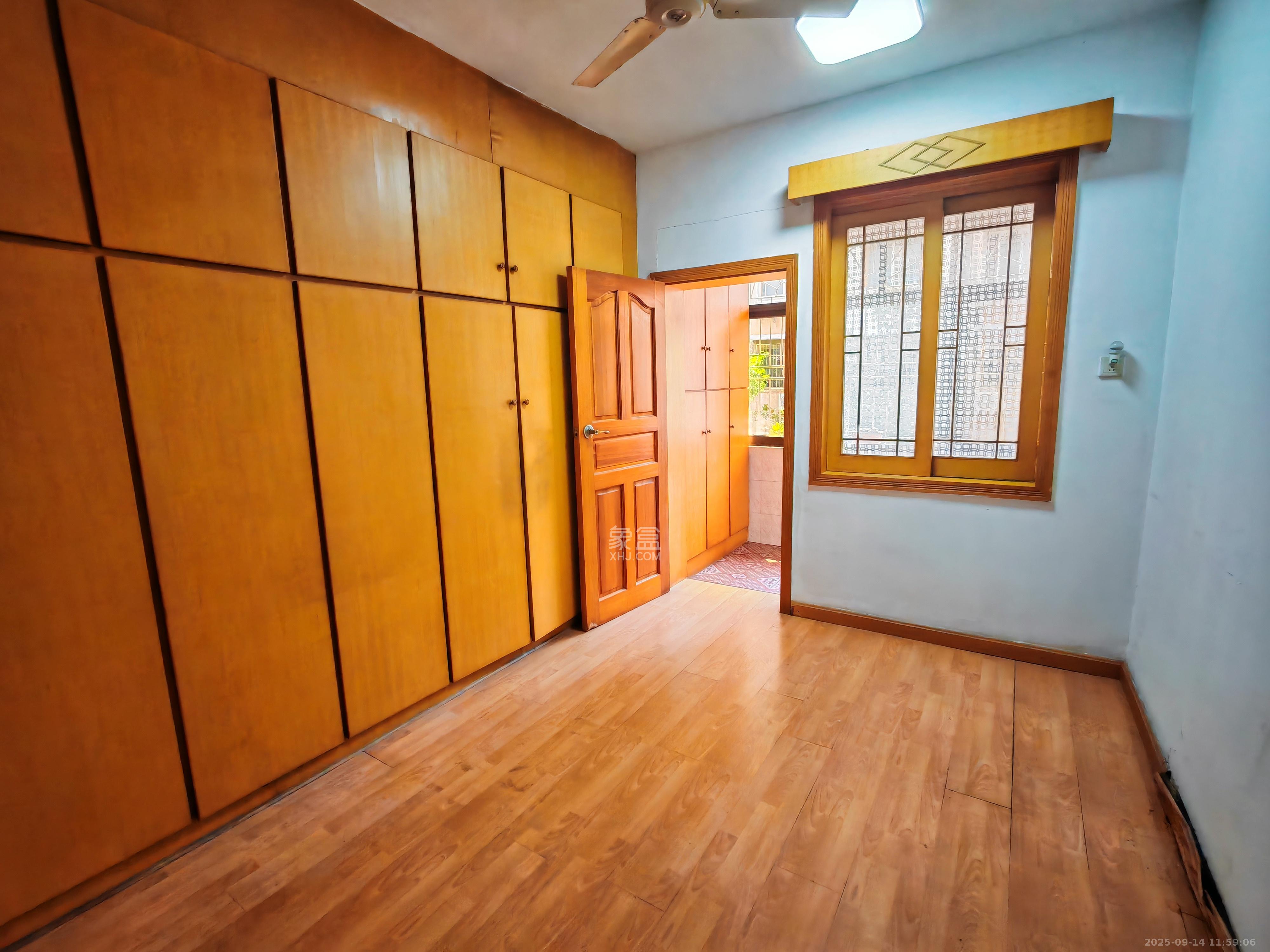 广济桥商务厅宿舍 3室1厅1卫 2300.0元/月 广济桥商务厅宿舍 3室1厅1卫 2300.0元/月室内图