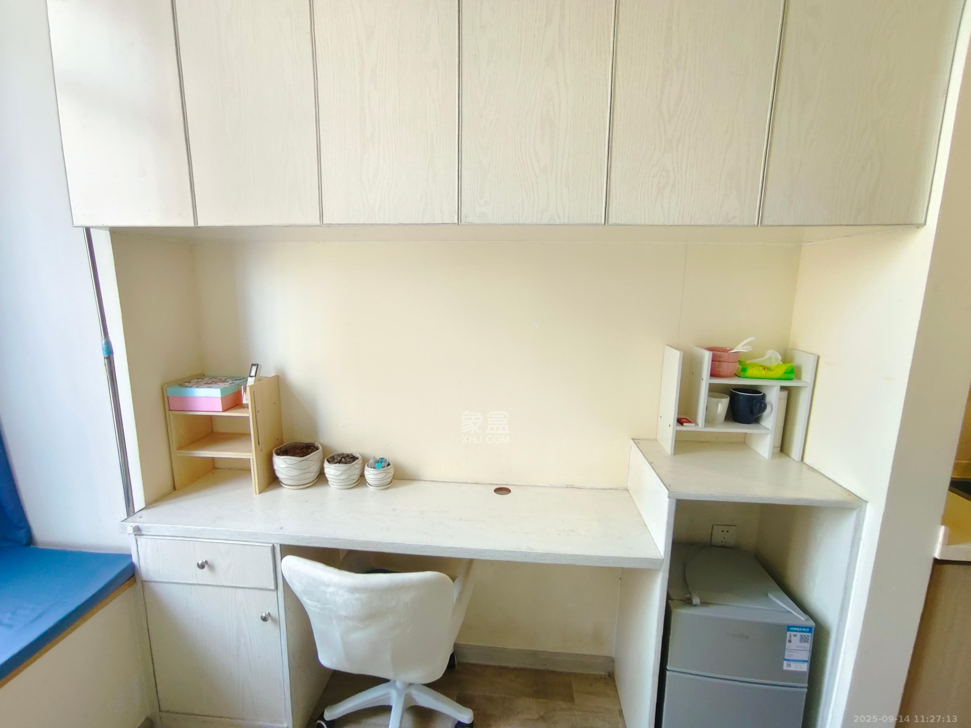 兰亭湾畔 1室1厅1卫 1100.0元/月 兰亭湾畔 1室1厅1卫 1100.0元/月室内图