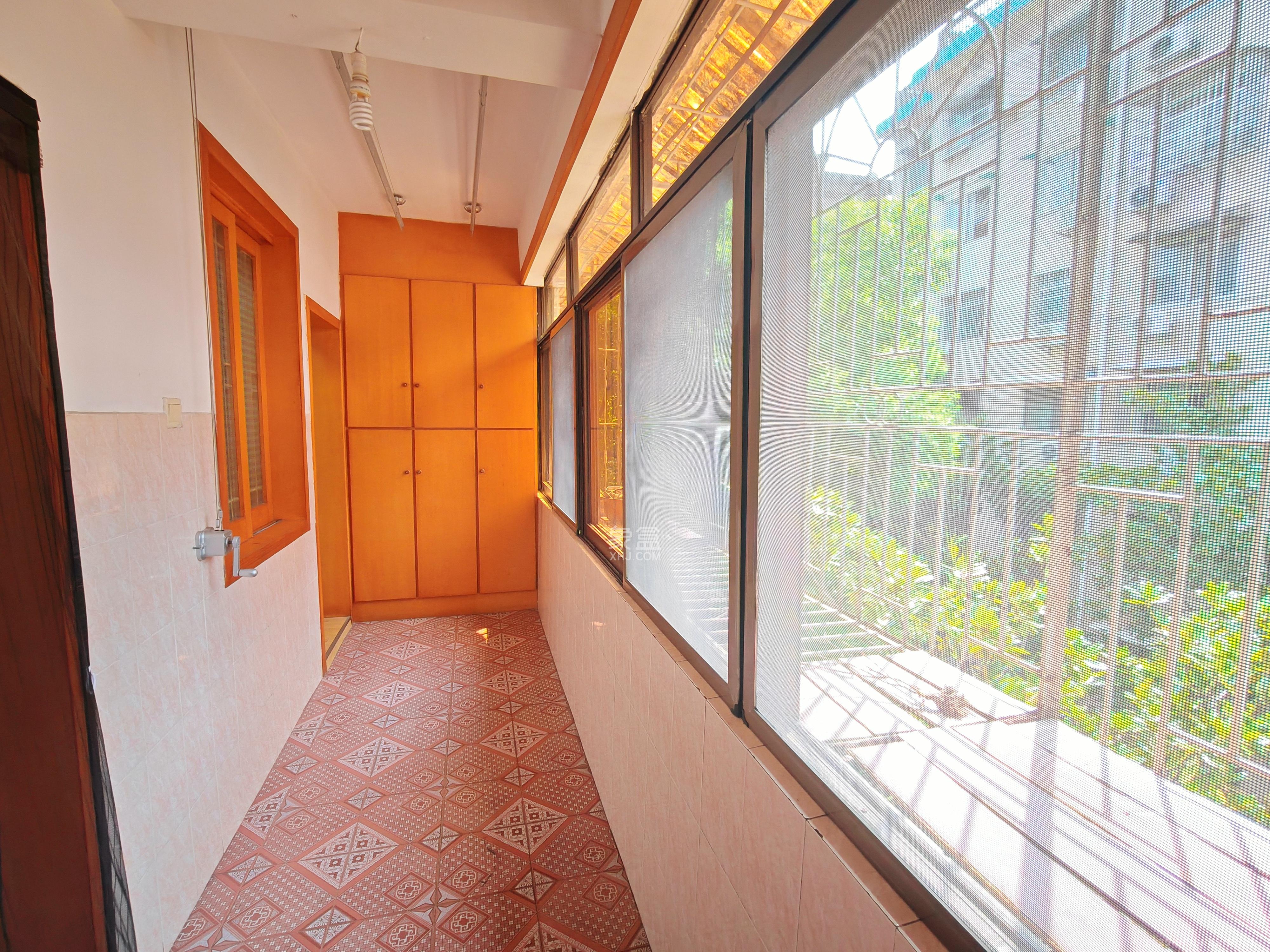 广济桥商务厅宿舍 3室1厅1卫 2300.0元/月 广济桥商务厅宿舍 3室1厅1卫 2300.0元/月室内图