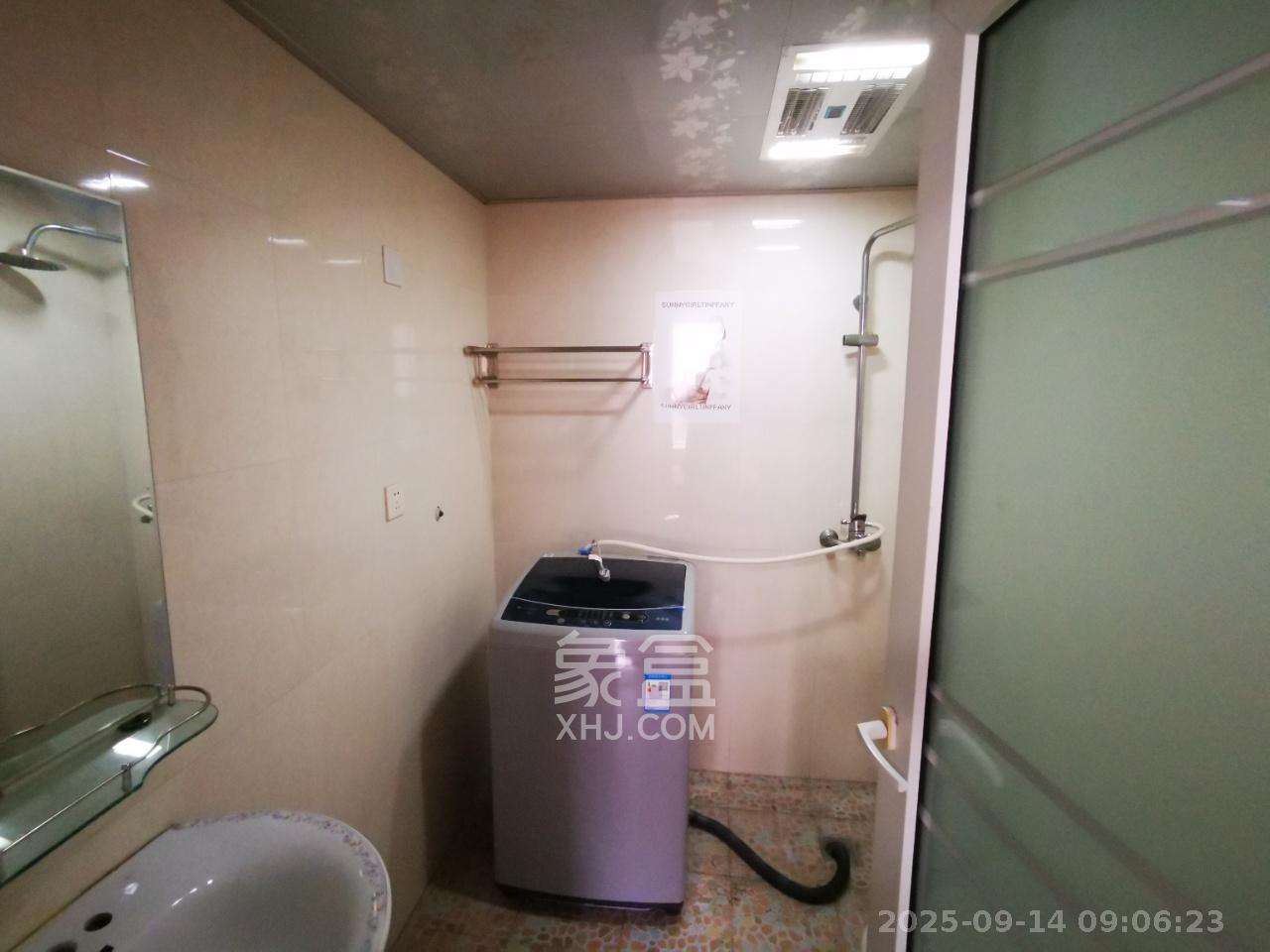鄱阳小区  2室2厅2卫    1300.0元/月室内图
