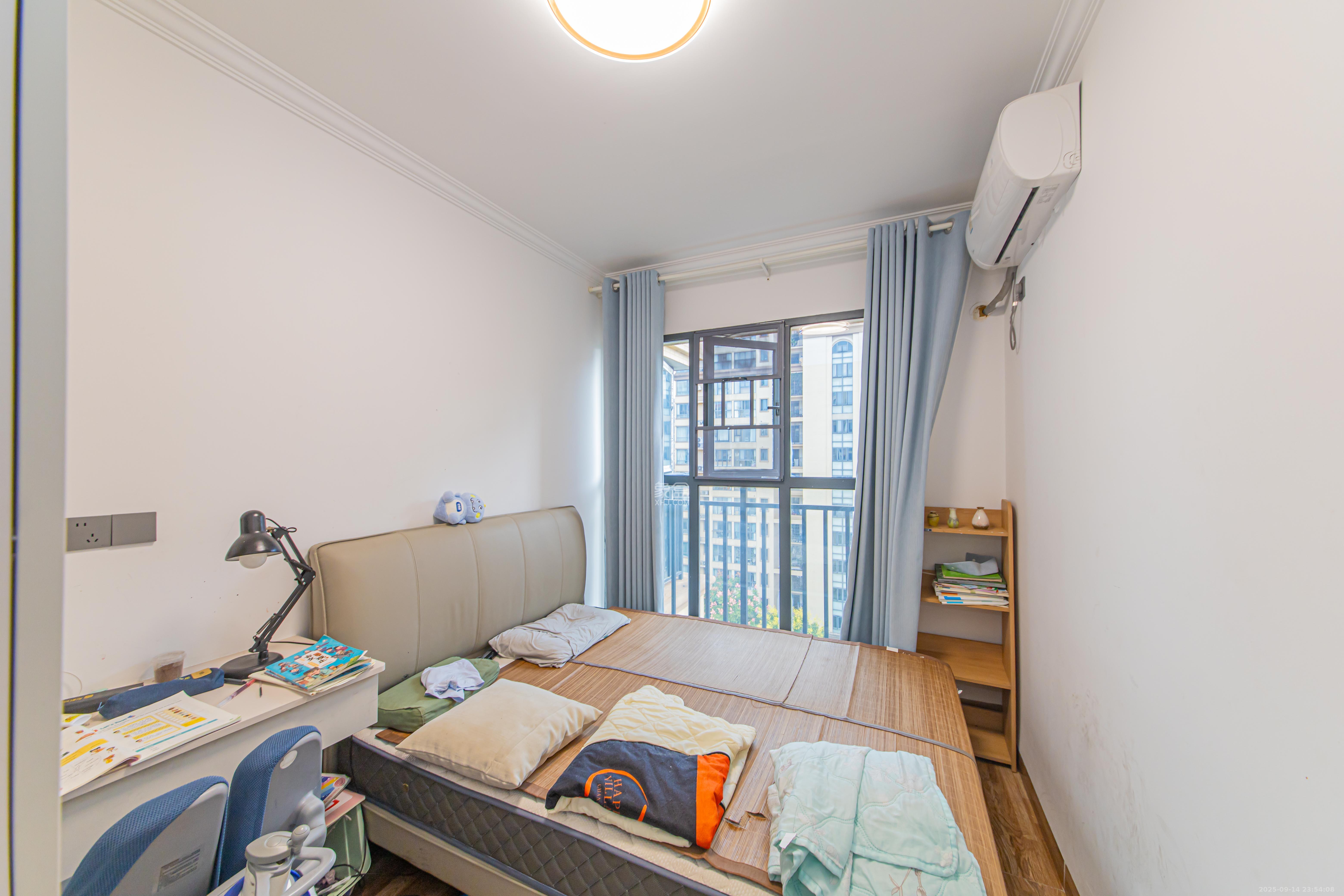 中建芙蓉嘉苑 3室2厅2卫 98.8万 中建芙蓉嘉苑 3室2厅2卫 98.8万卧室