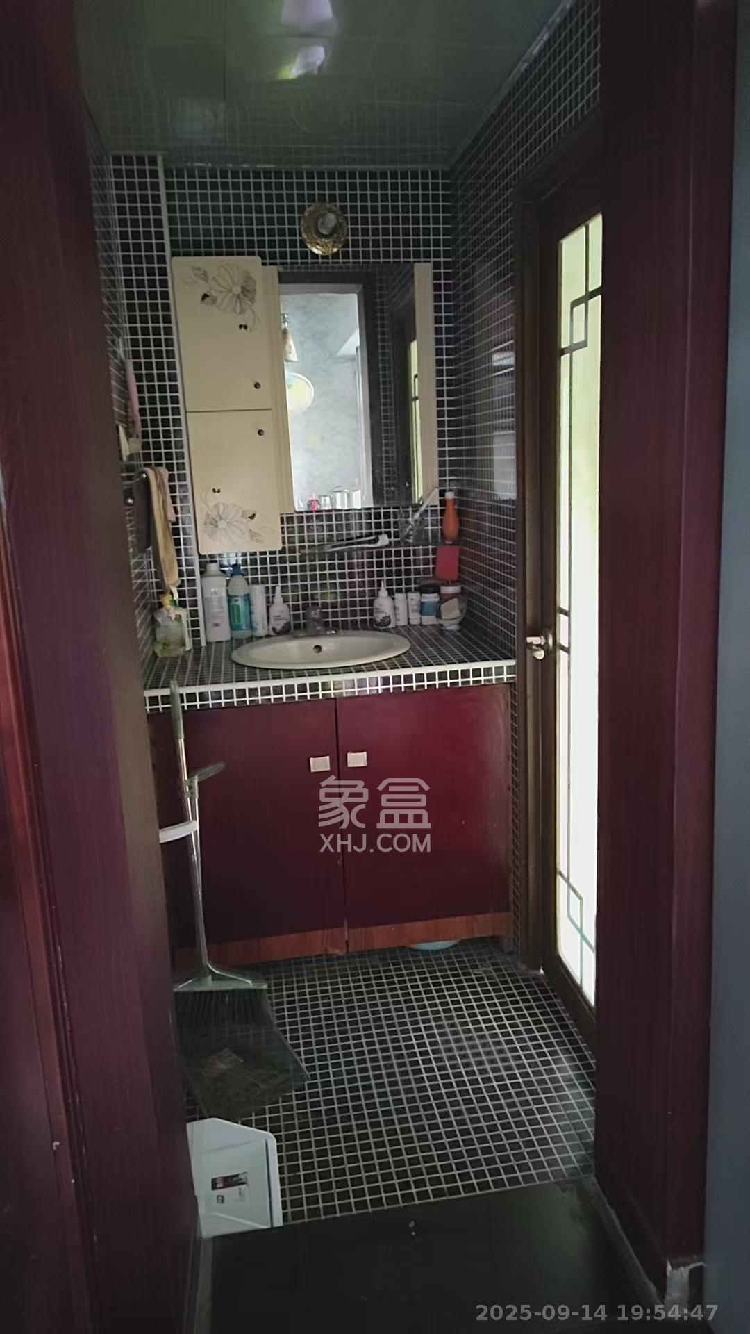 金麓西岸和苑  2室1厅1卫    850.0元/月室内图