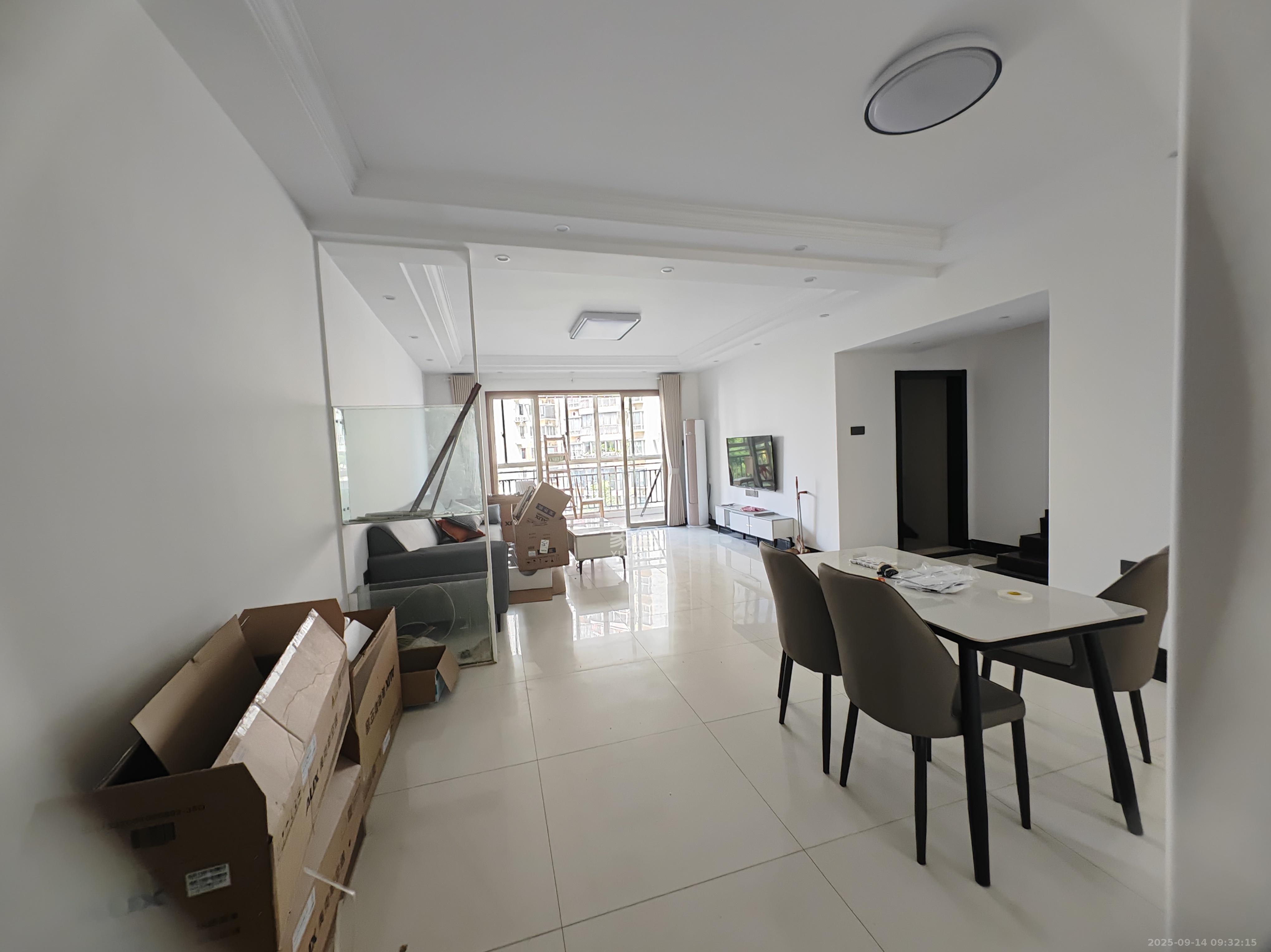 一心花苑 3室1厅1卫 3600.0元/月 一心花苑 3室1厅1卫 3600.0元/月室内图