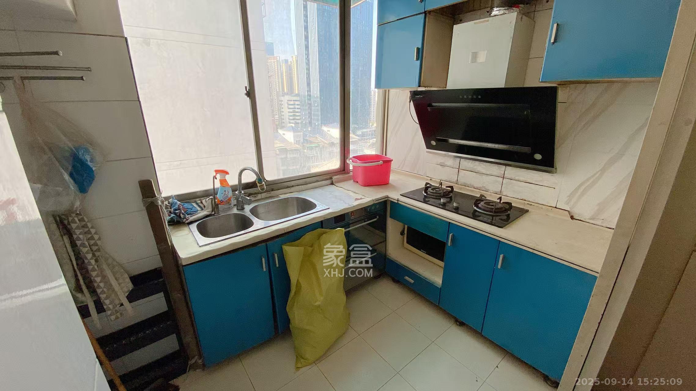 明珠苑  5室2厅1卫    3600.0元/月 明珠苑  5室2厅1卫    3600.0元/月室内图