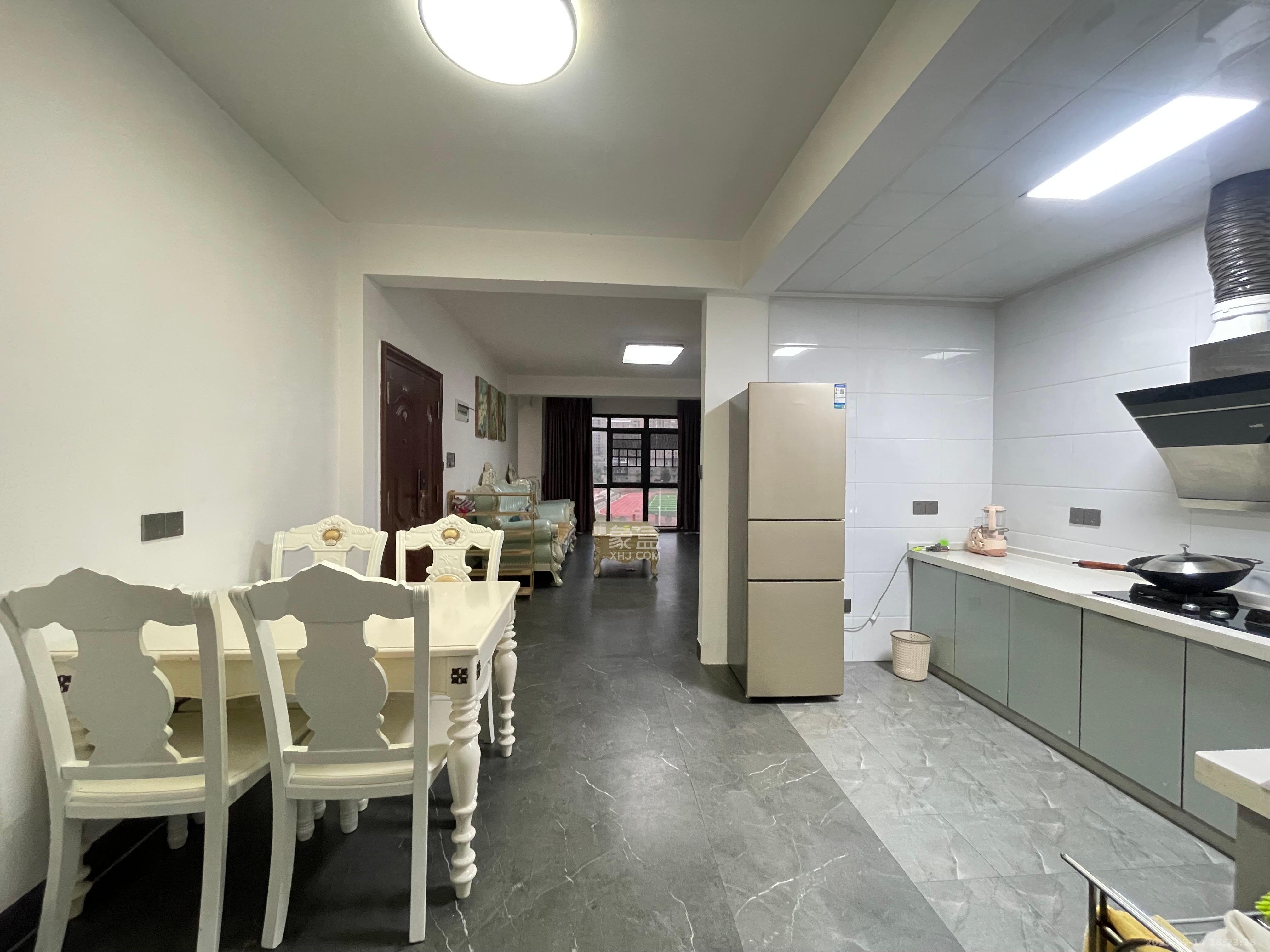 润和滨江府  4室2厅2卫    2800.0元/月室内图