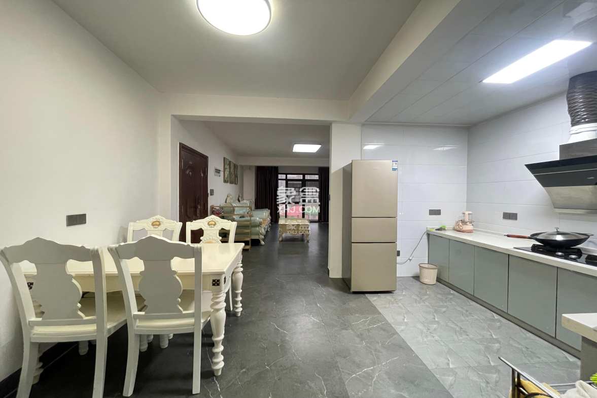 润和滨江府 4室2厅2卫 2800.0元/月 润和滨江府 4室2厅2卫 2800.0元/月室内图