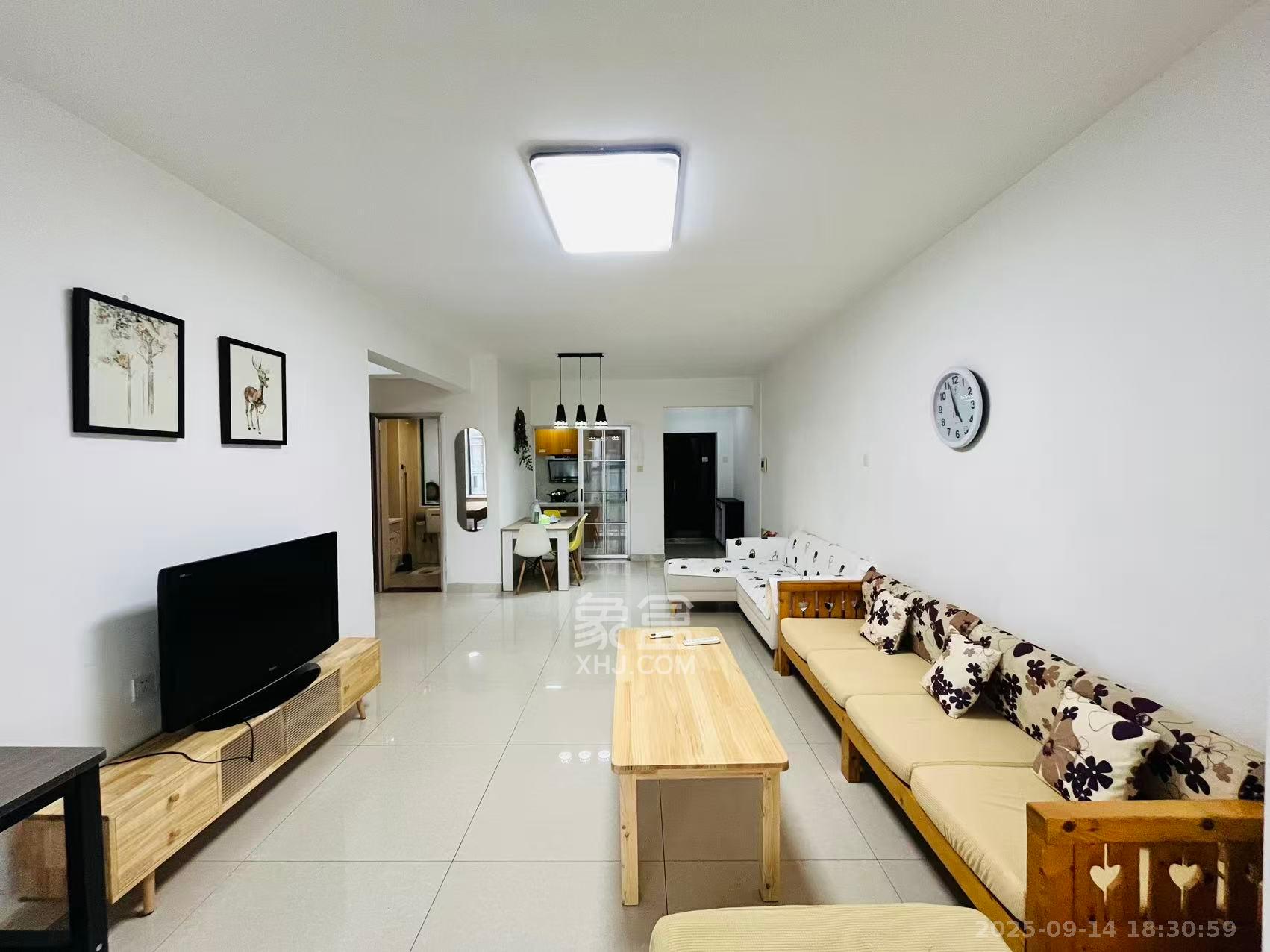 鑫远御文台一期  3室2厅1卫    2000.0元/月室内图