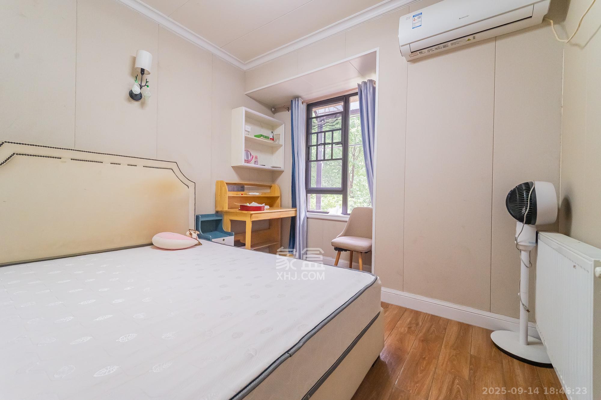 星湖湾二期洋房 3室2厅1卫 104.8万 星湖湾二期洋房 3室2厅1卫 104.8万卧室