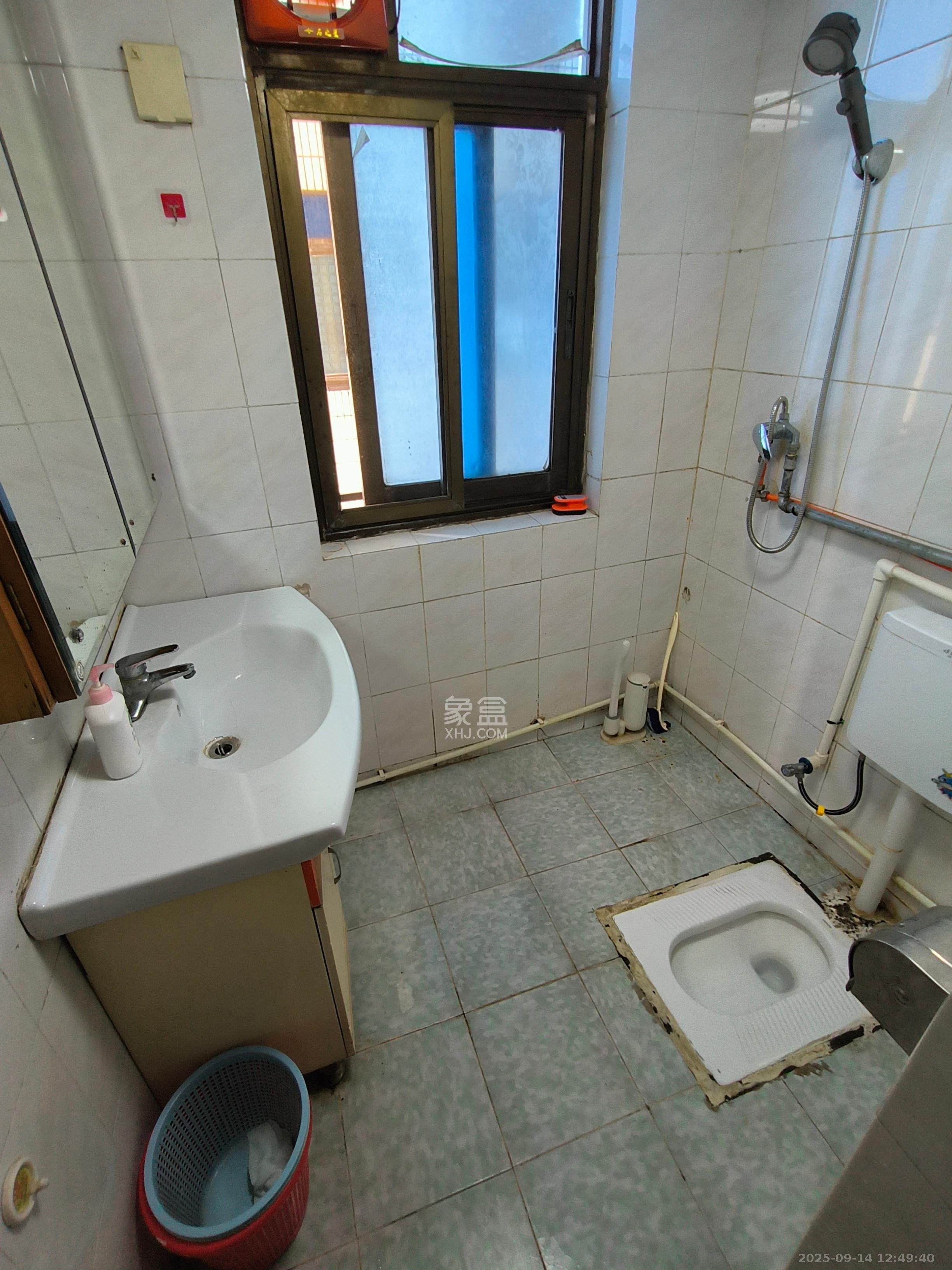 银园公寓（芙蓉区）  3室1厅1卫    2600.0元/月室内图