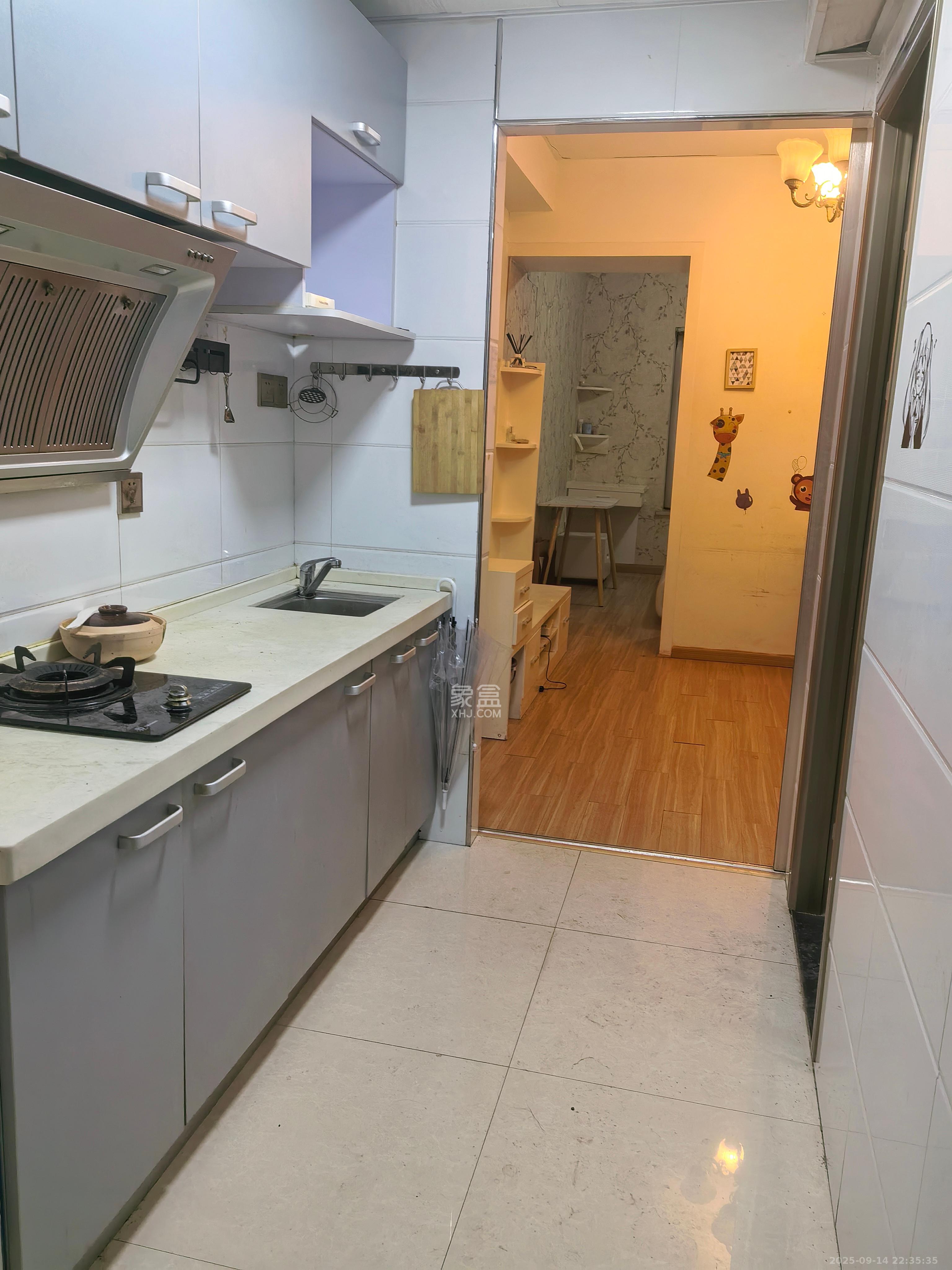 曙光领峰(曙光家园) 1室1厅1卫 1350.0元/月 曙光领峰(曙光家园) 1室1厅1卫 1350.0元/月室内图