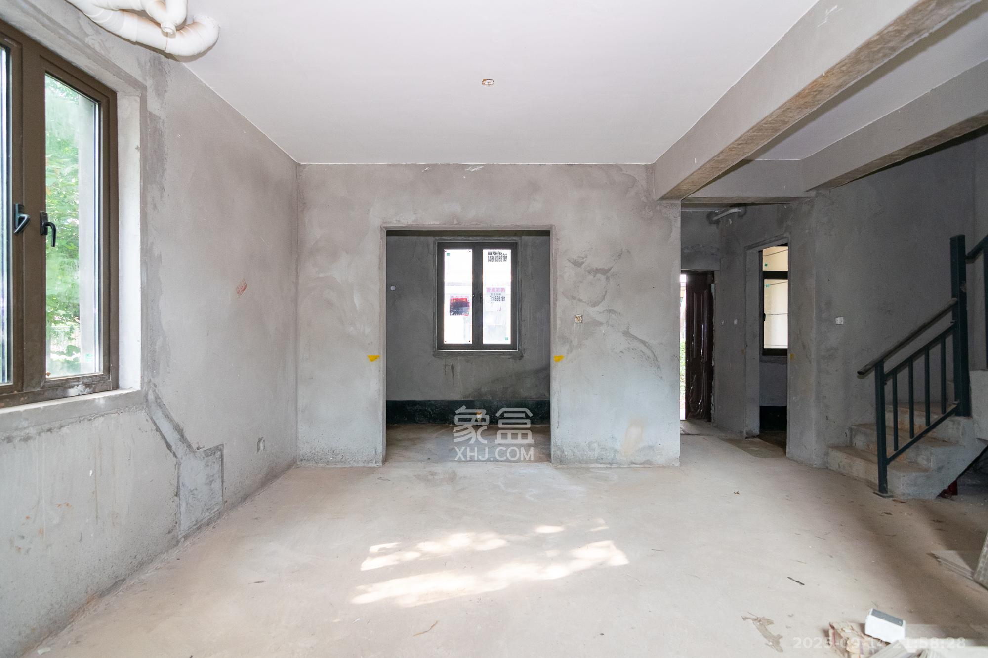 澳海望洲府  1室0厅0卫    268.0万 澳海望洲府  1室0厅0卫    268.0万客厅