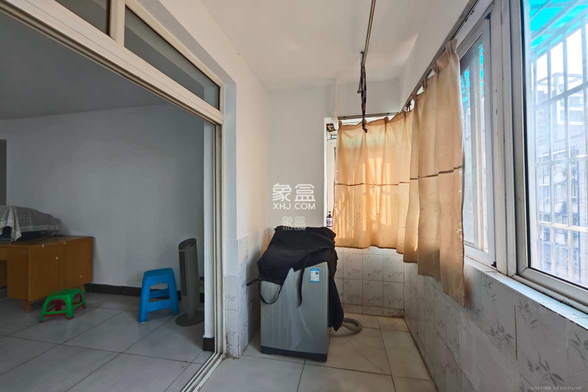 天鸿小区 2室1厅1卫 1600.0元/月 天鸿小区 2室1厅1卫 1600.0元/月室内图