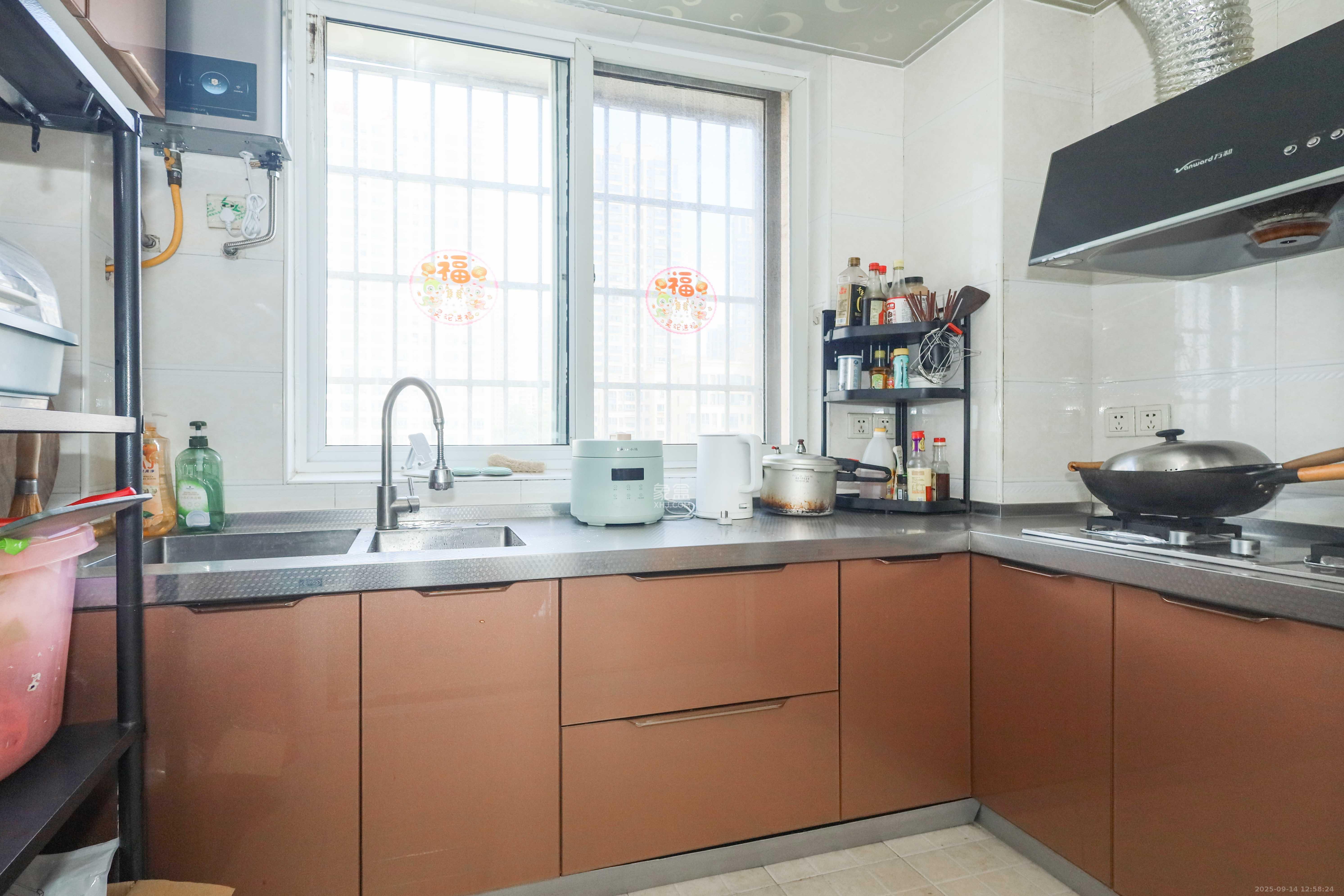 可可小城(麓谷可可小城) 2室2厅1卫 76.8万 可可小城(麓谷可可小城) 2室2厅1卫 76.8万厨房