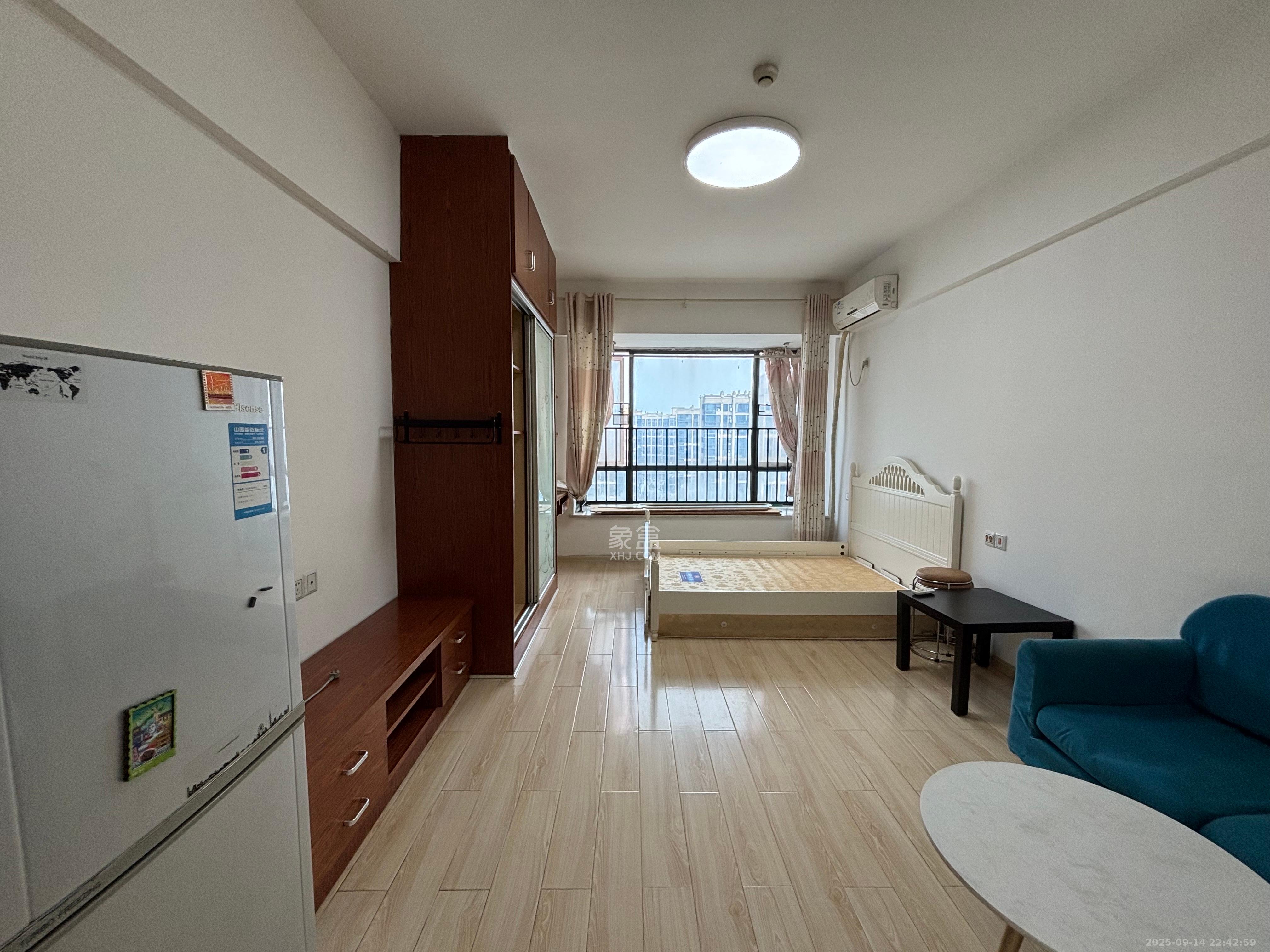 名富公寓  1室1厅1卫    1400.0元/月室内图