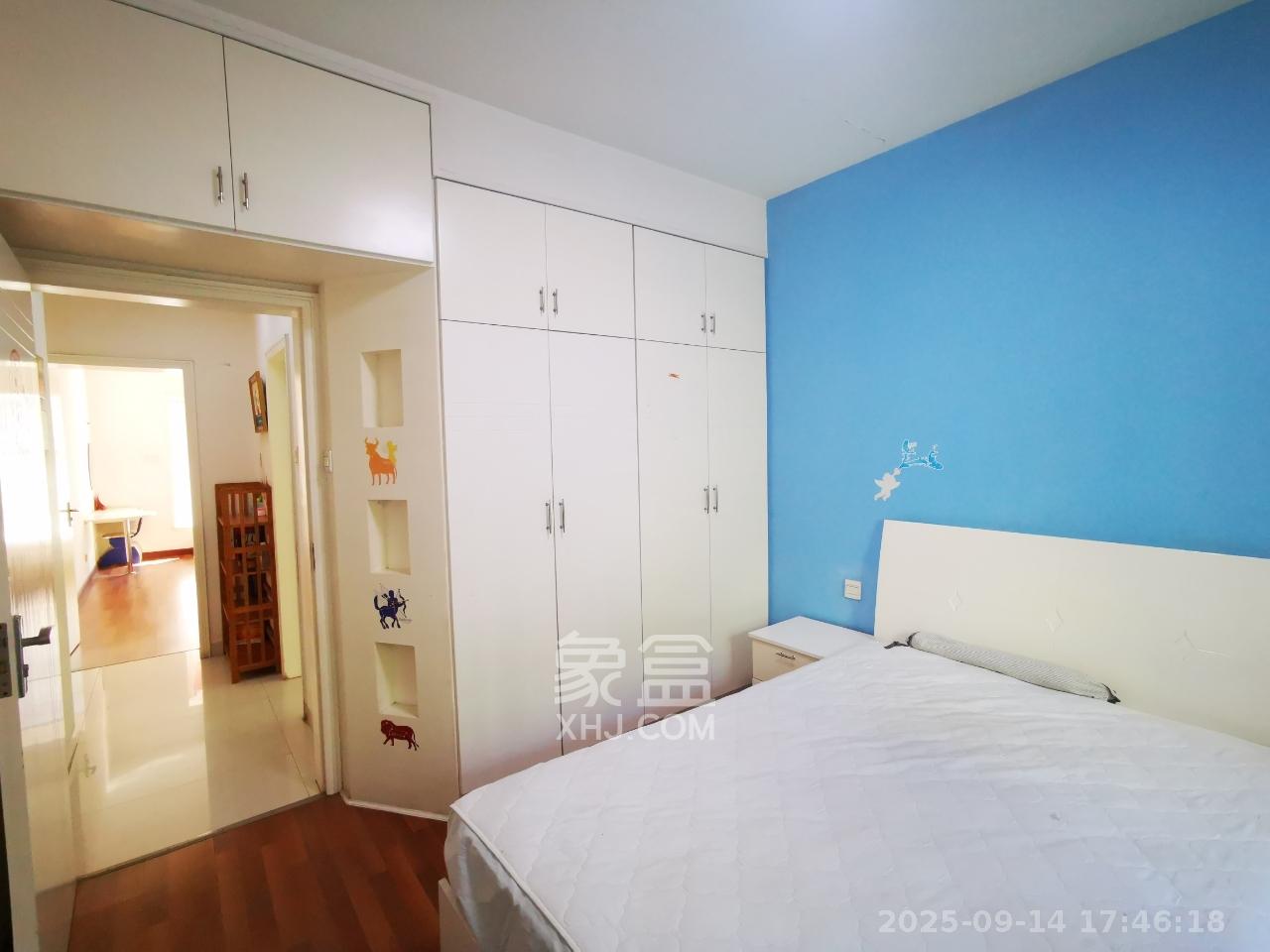 柠檬丽都  3室2厅2卫    2200.0元/月室内图