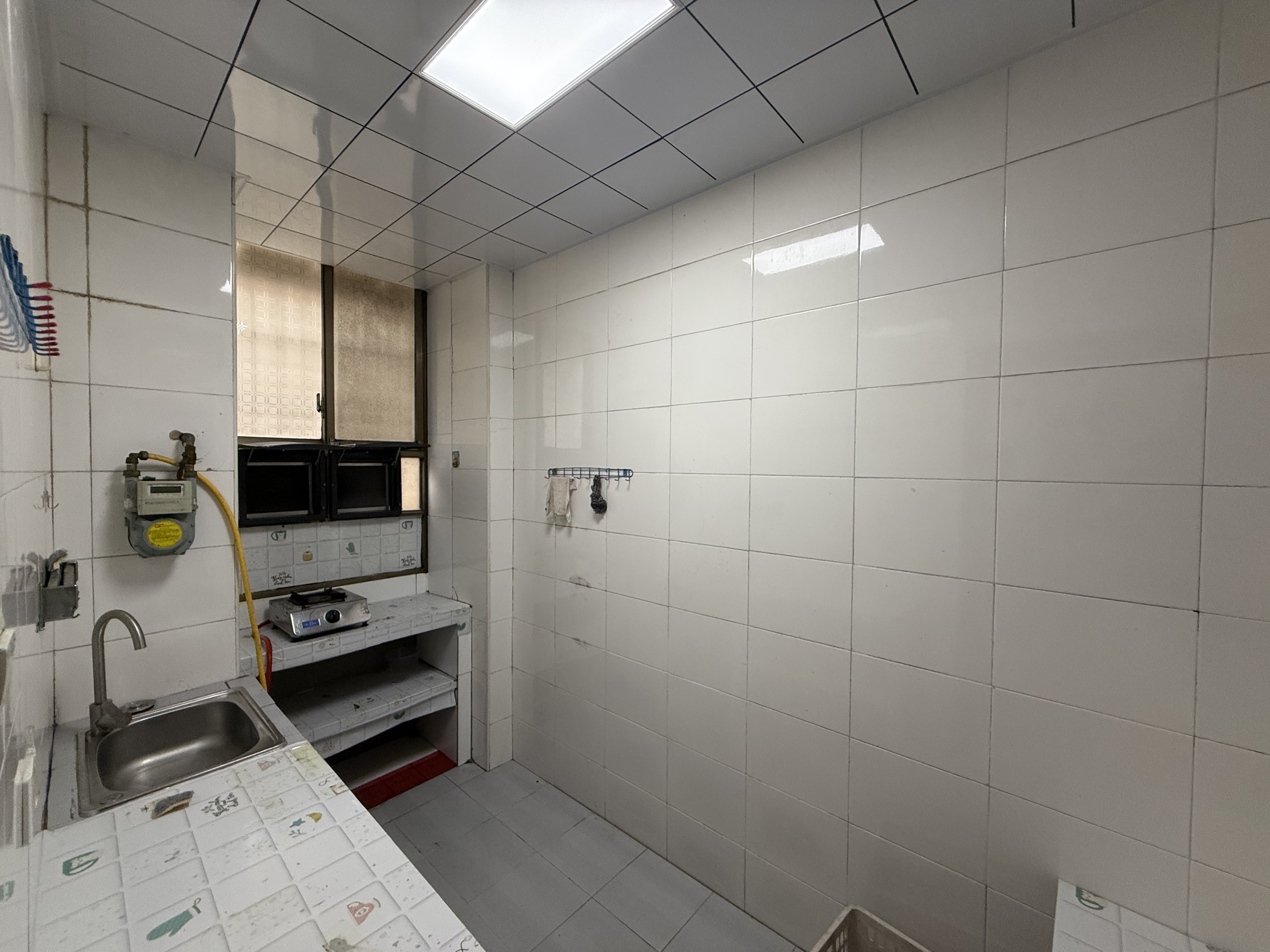 梓园社区(麻纺厂宿舍) 2室1厅1卫 1100.0元/月 梓园社区(麻纺厂宿舍) 2室1厅1卫 1100.0元/月室内图