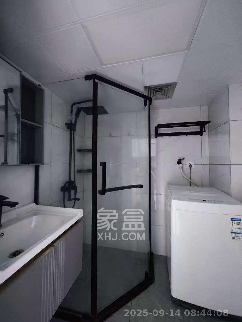 天麓轻奢国际 2室1厅1卫 1800.0元/月 天麓轻奢国际 2室1厅1卫 1800.0元/月室内图