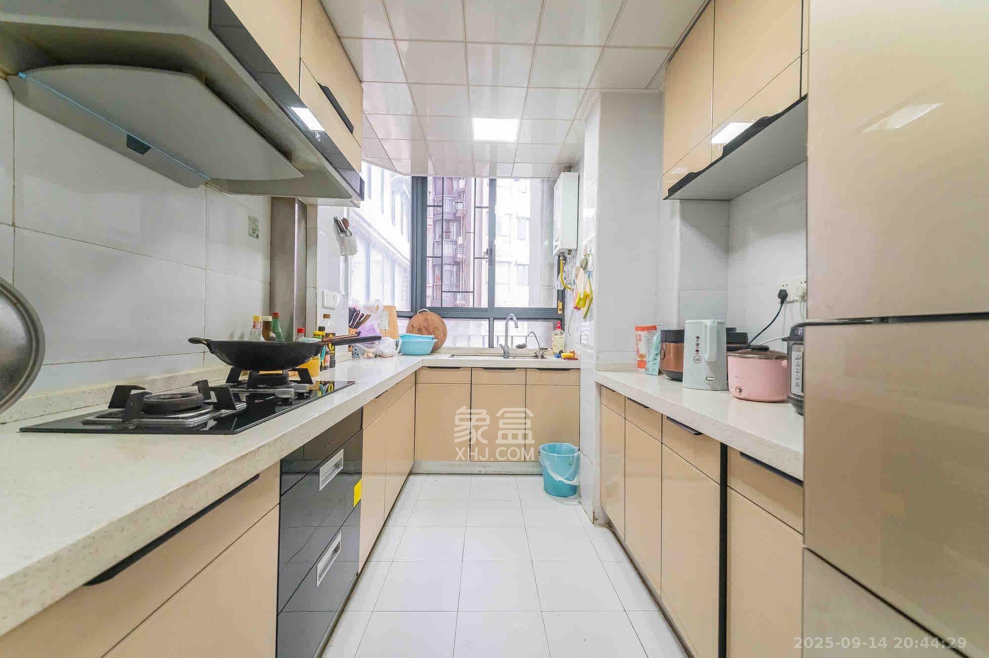 恒基凯旋门一二期  3室2厅1卫    1999.0元/月室内图