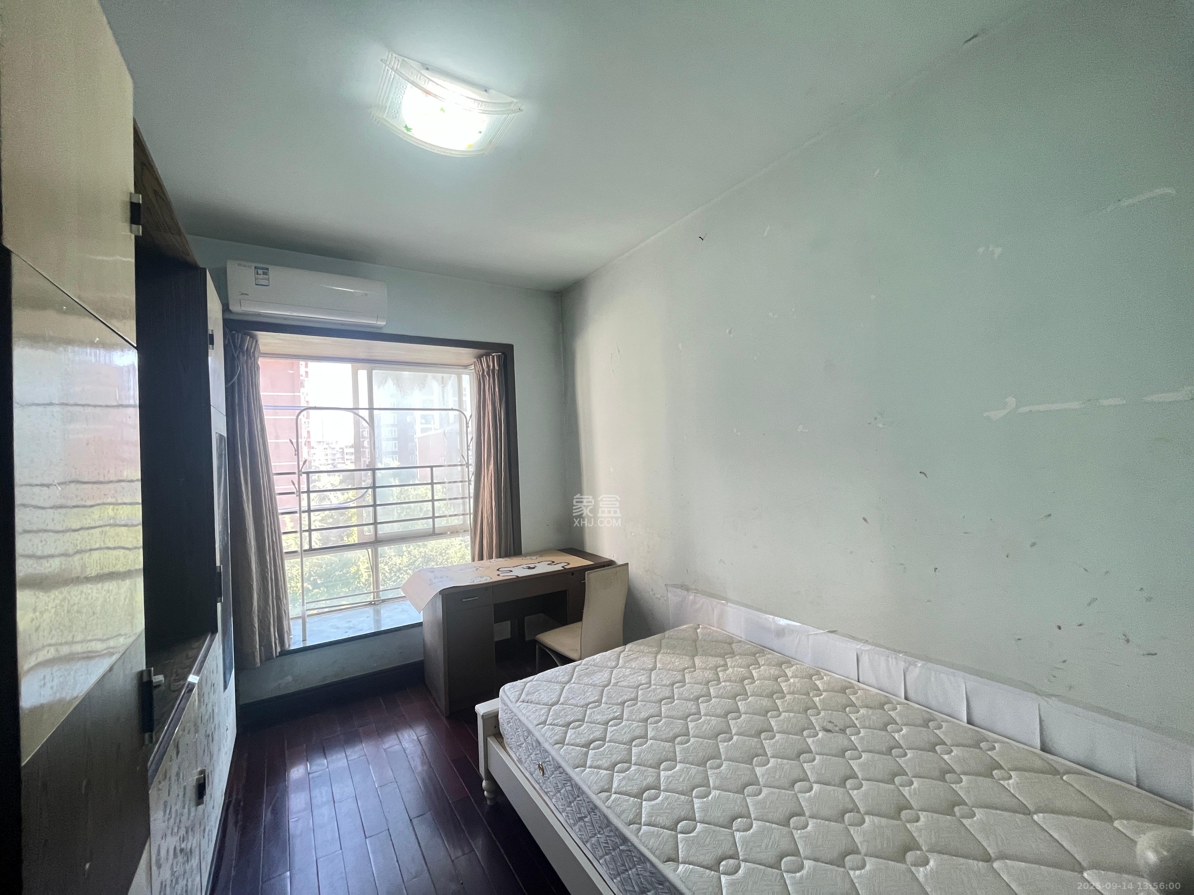 一心花苑  3室2厅2卫    2600.0元/月 一心花苑  3室2厅2卫    2600.0元/月室内图