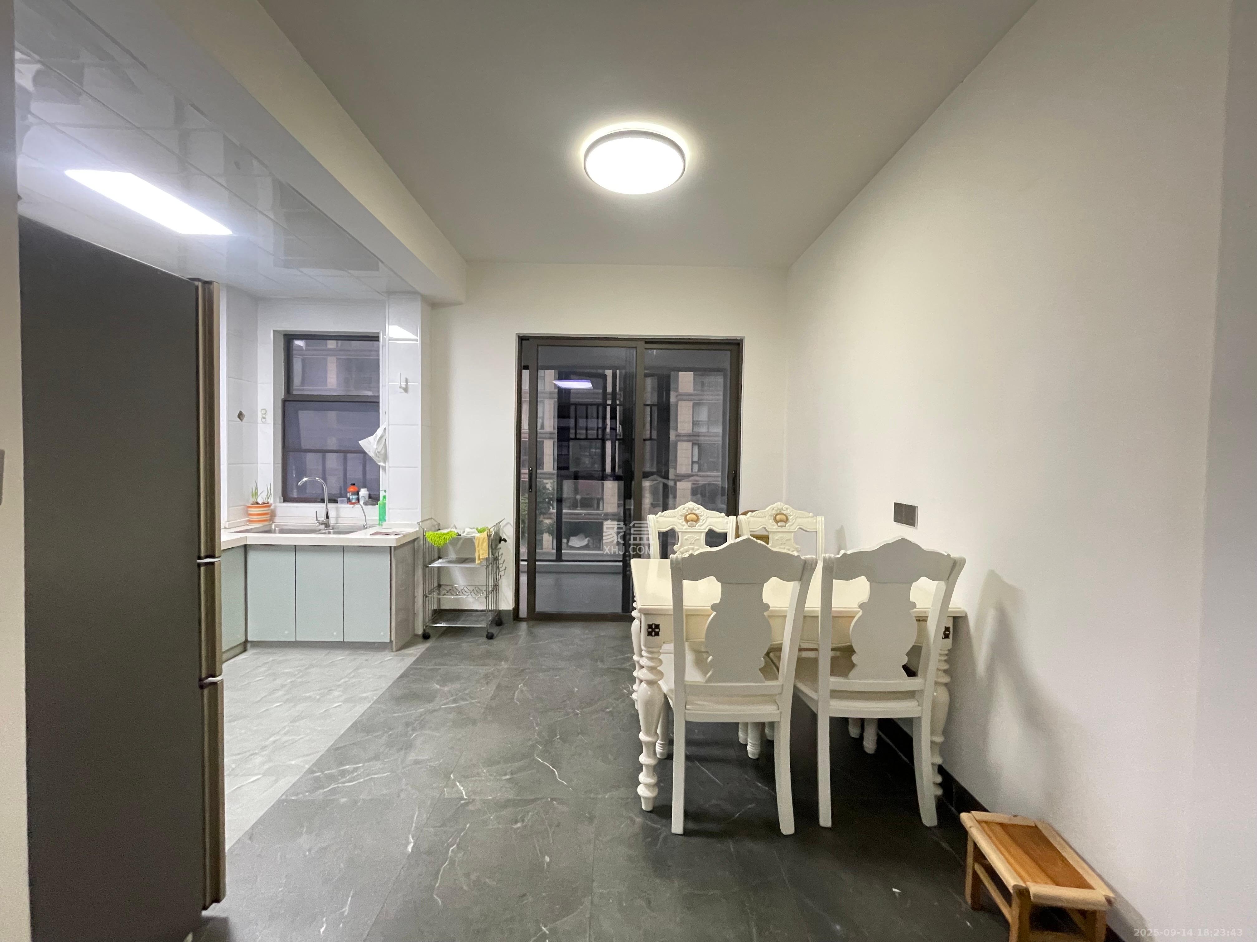 润和滨江府  4室2厅2卫    2800.0元/月室内图