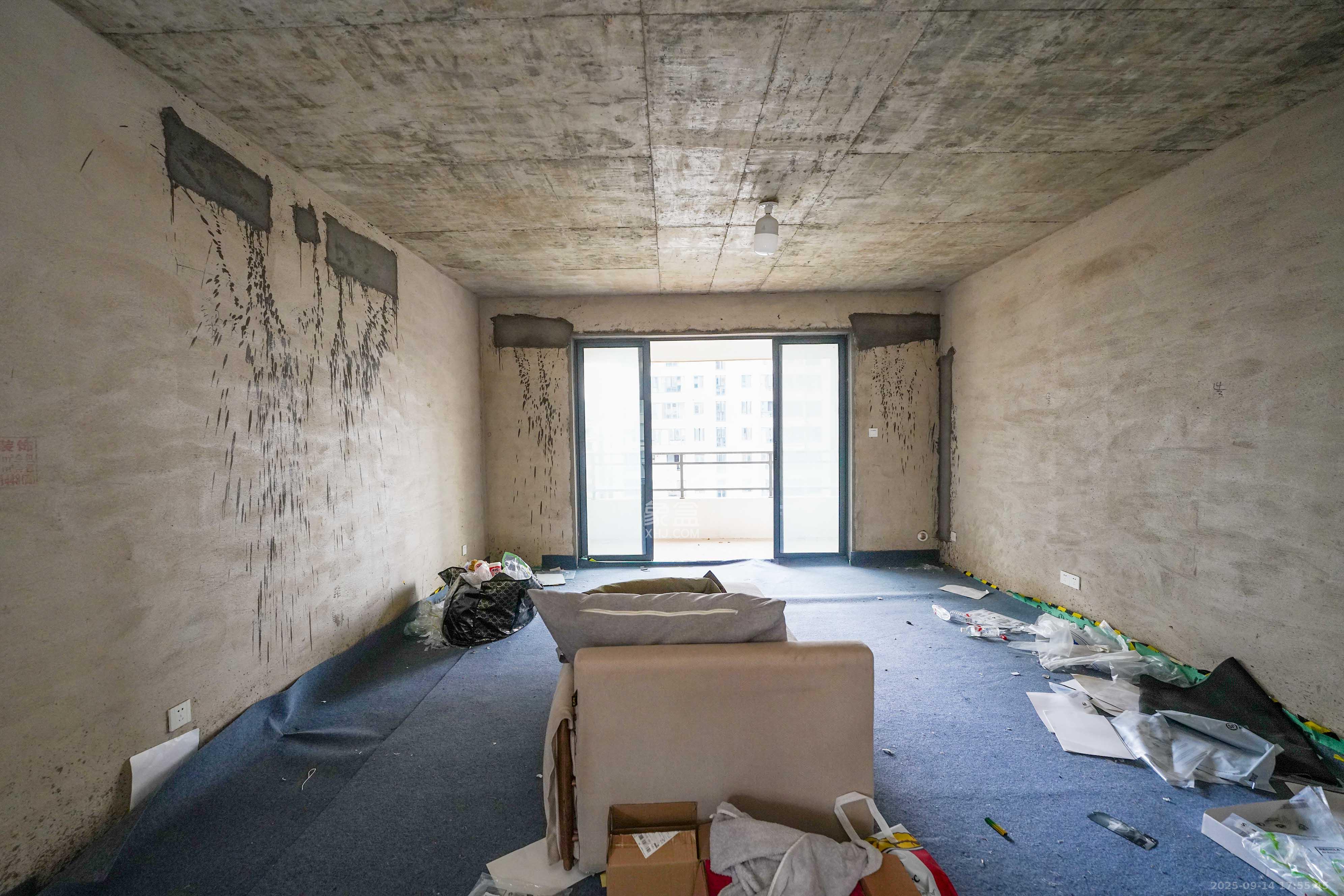 五矿万境蓝山  4室2厅2卫    170.0万