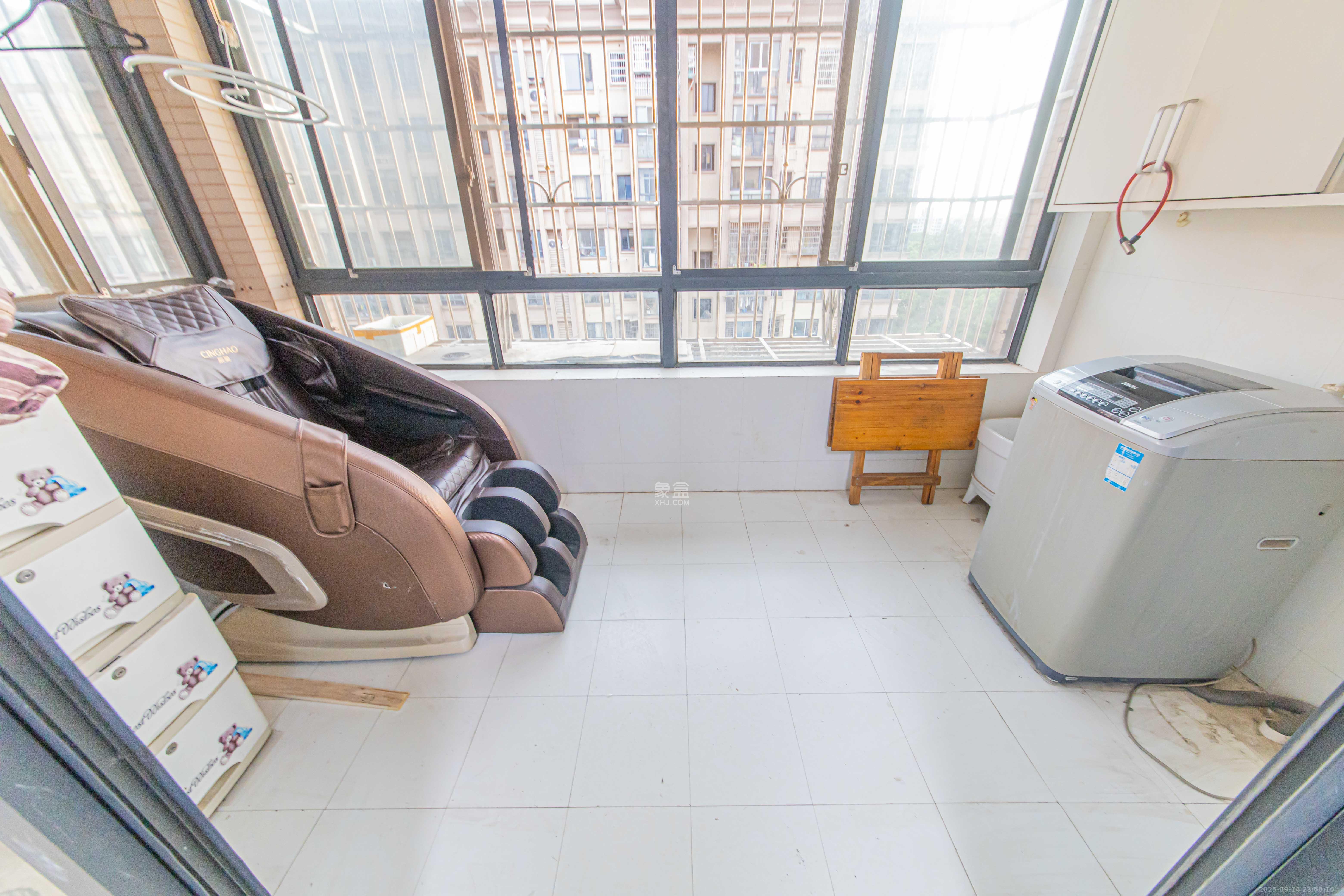 保利花园 2室2厅1卫 75.0万 保利花园 2室2厅1卫 75.0万阳台