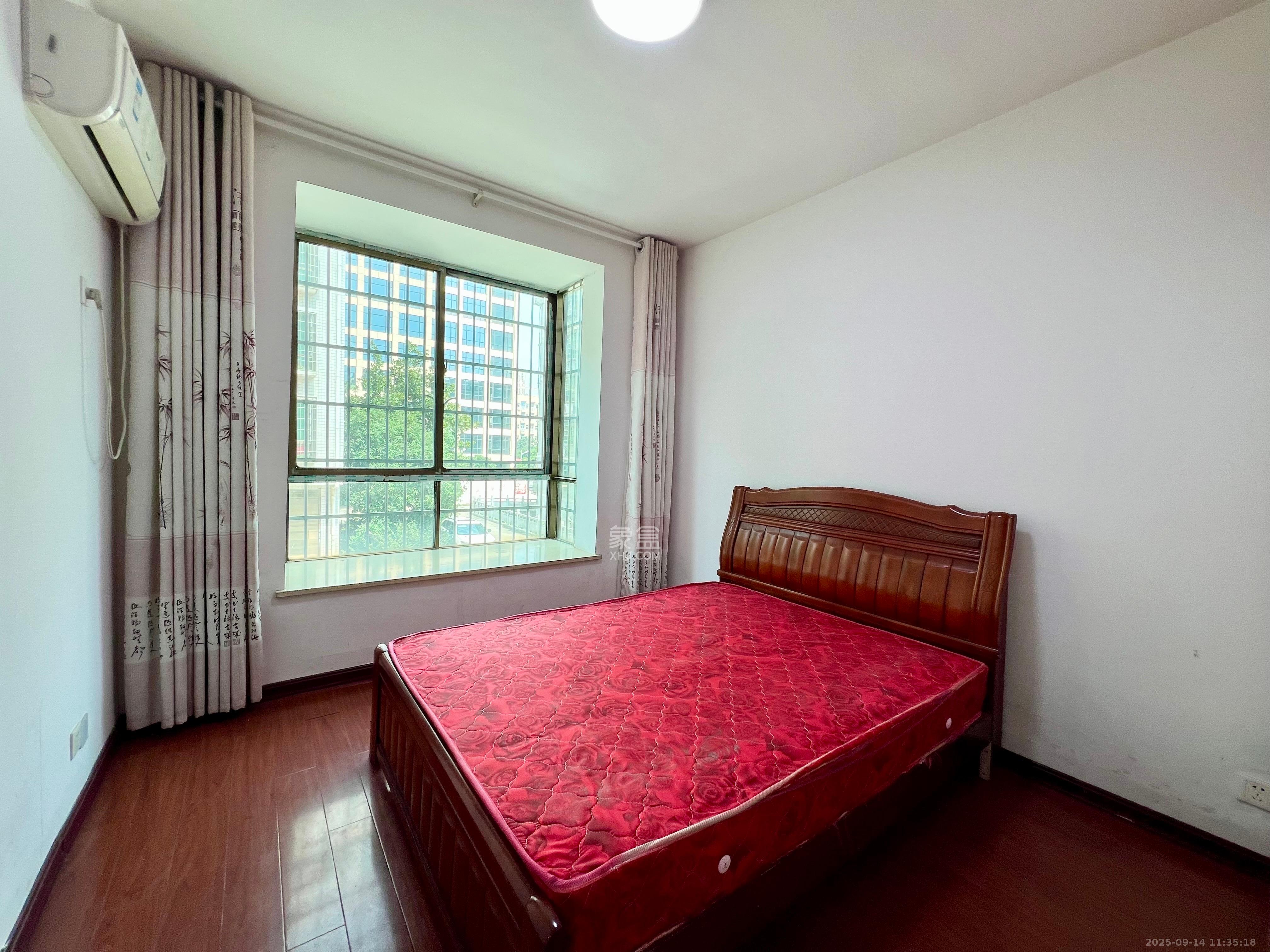 兴联创新小区 2室2厅1卫 1400.0元/月 兴联创新小区 2室2厅1卫 1400.0元/月室内图