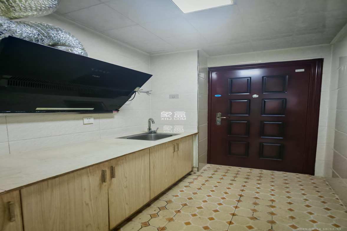 阳光锦城 1室1厅1卫 1300.0元/月 阳光锦城 1室1厅1卫 1300.0元/月室内图