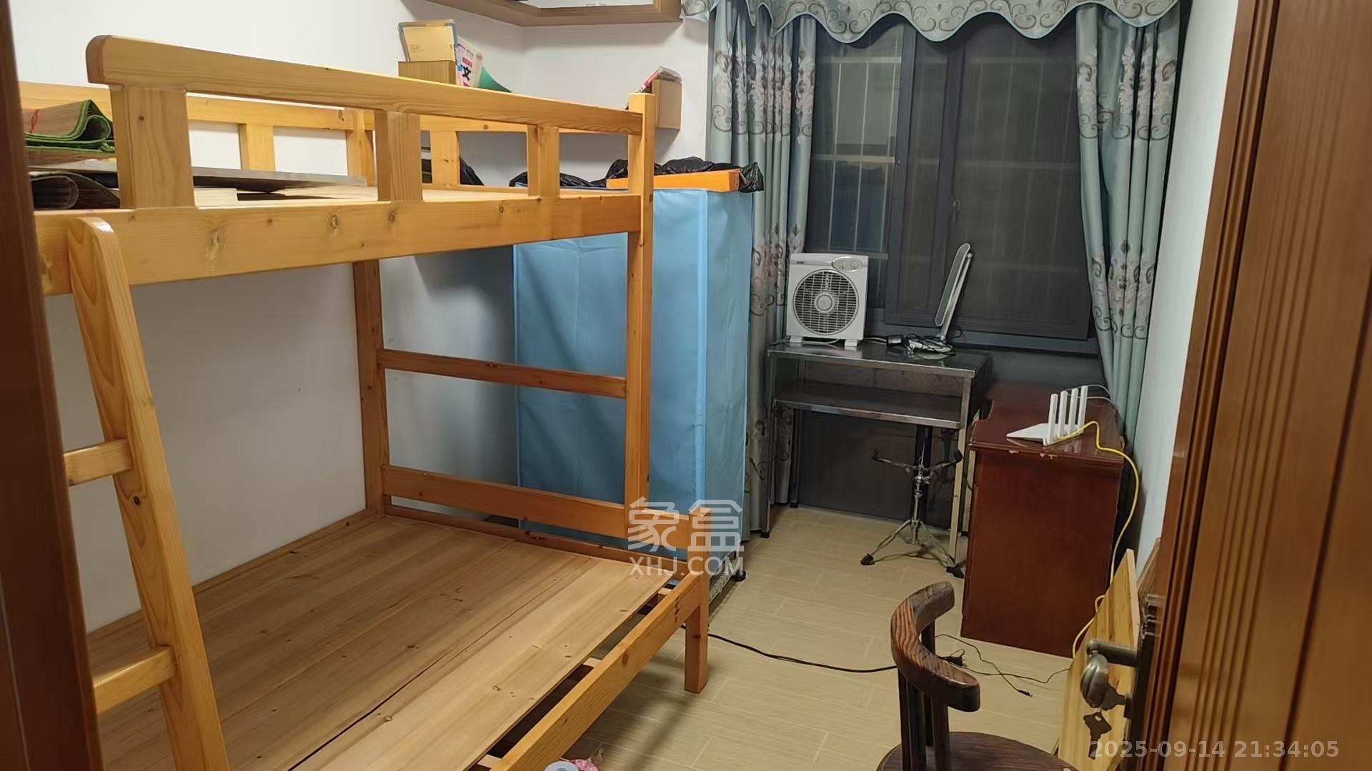 紫华郡  3室2厅1卫    2100.0元/月室内图