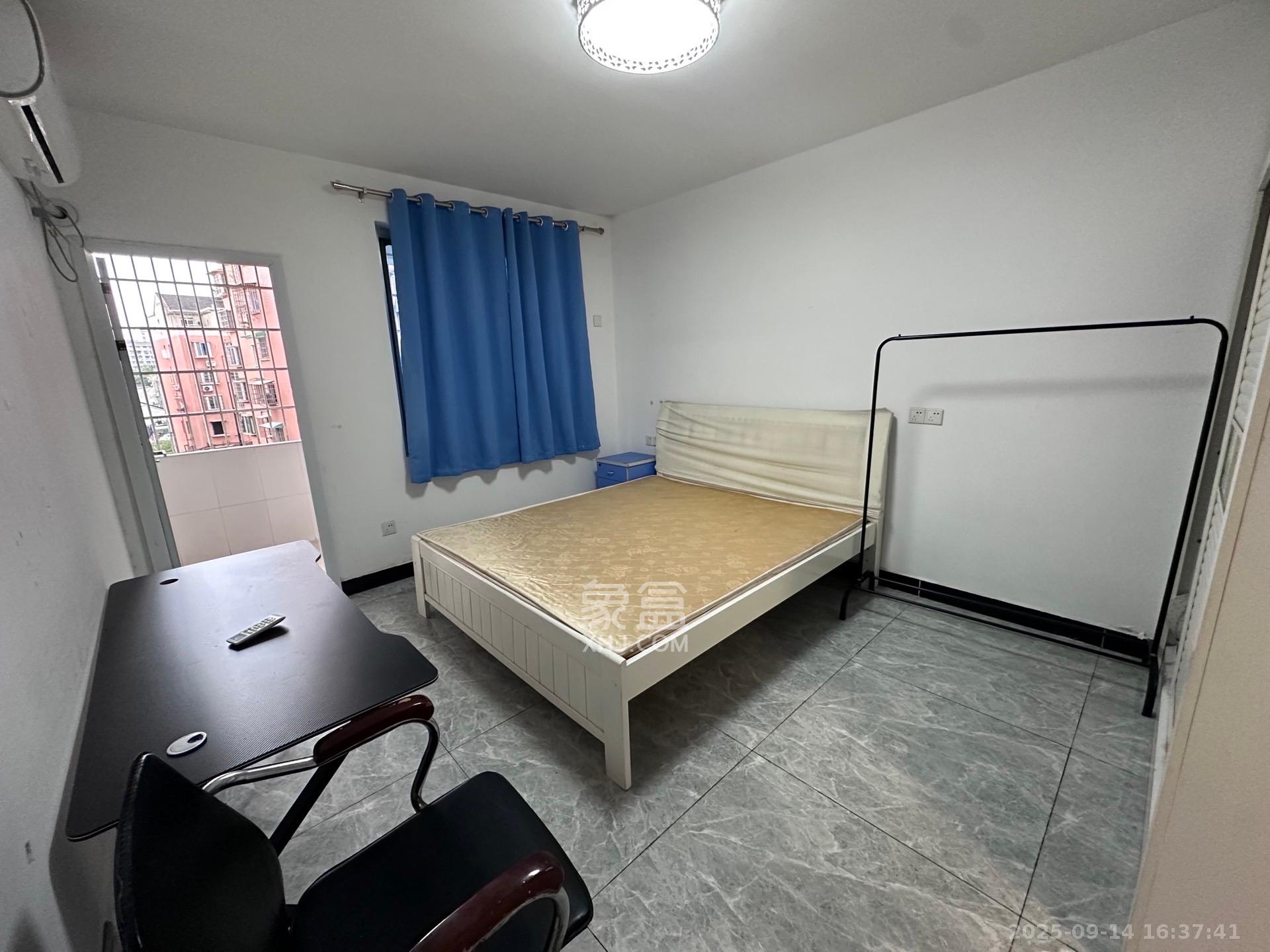 南建公寓 1室2厅2卫 1800.0元/月 南建公寓 1室2厅2卫 1800.0元/月室内图