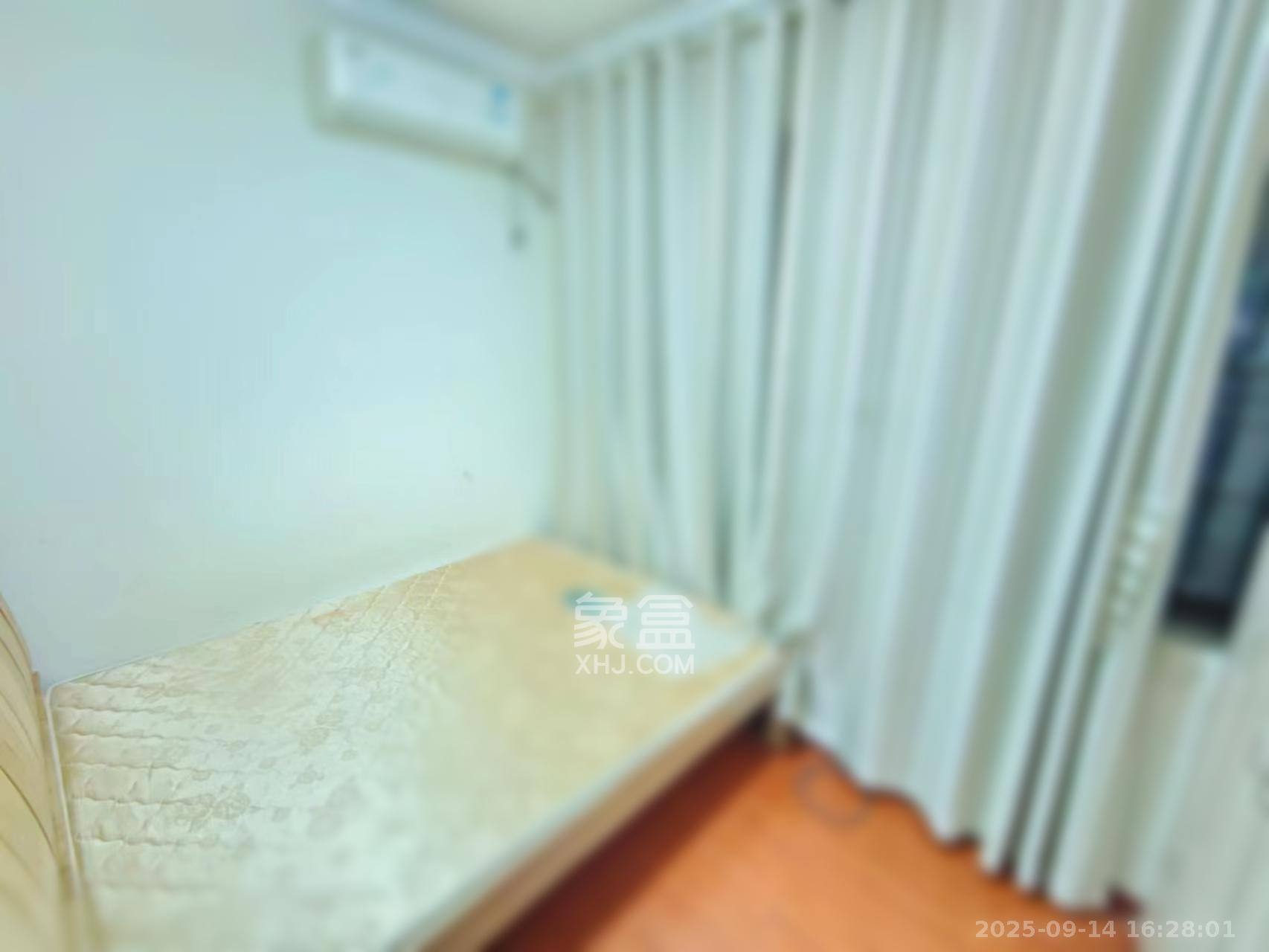 奥克斯缔壹城  3室2厅1卫    2200.0元/月室内图