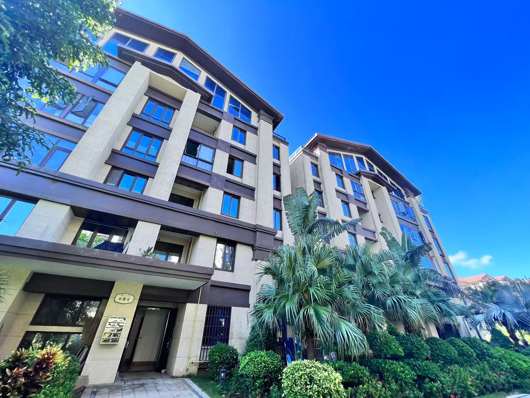 天上人间  3室2厅2卫    190.0万 天上人间  3室2厅2卫    190.0万小区图