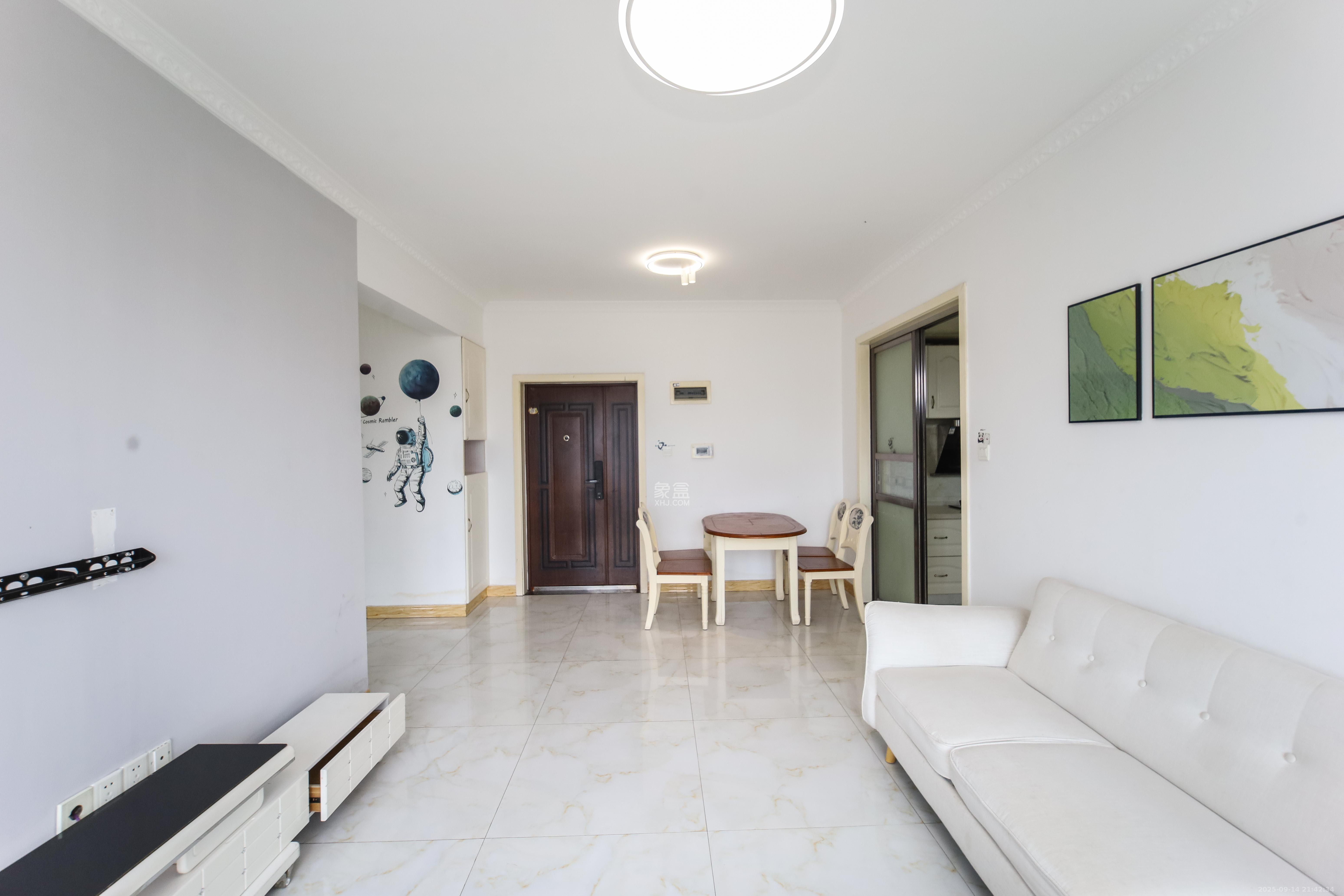 天下一家 2室2厅1卫 72.0万 天下一家 2室2厅1卫 72.0万客厅